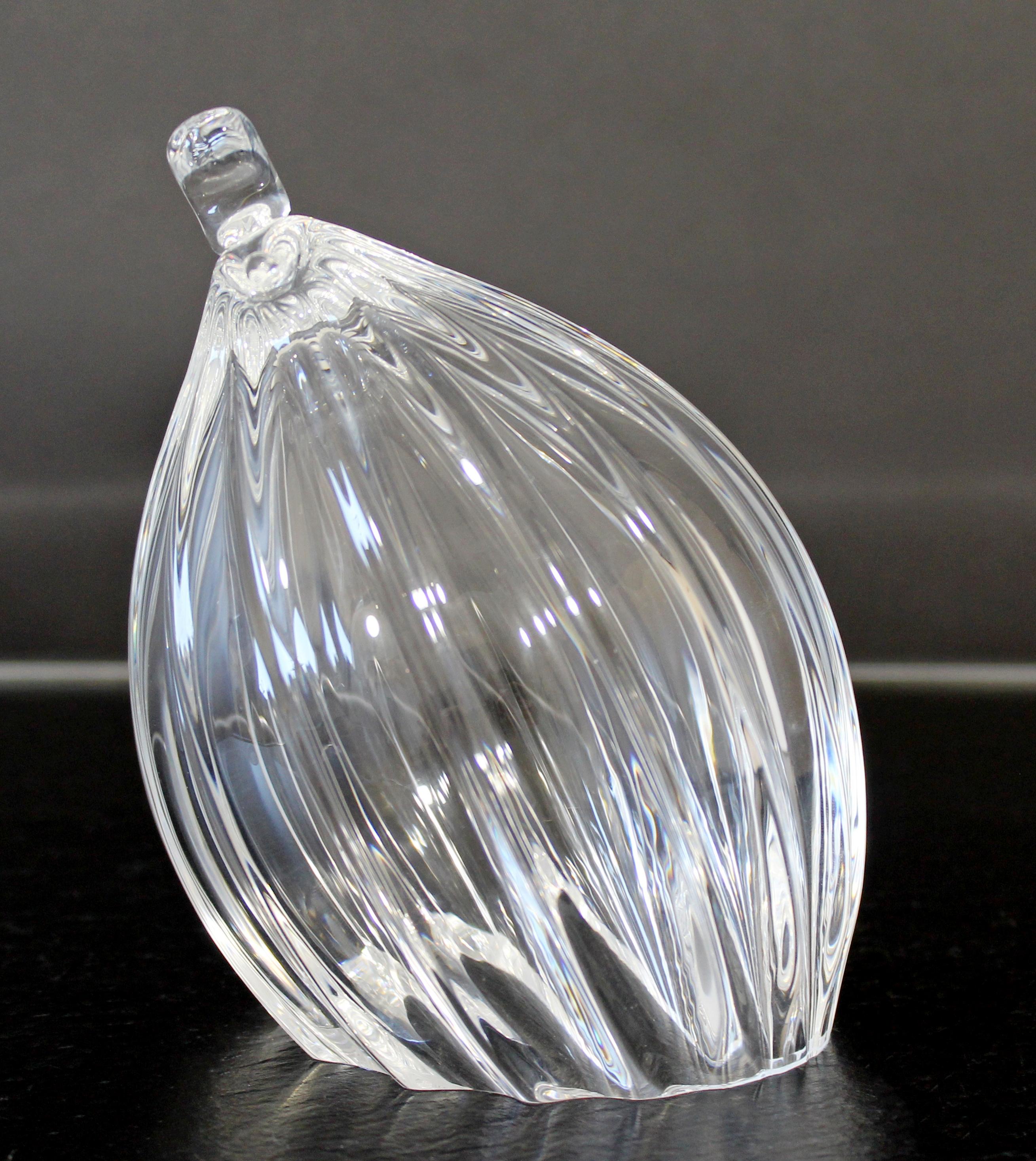 Contemporary Steuben Signed Ribbed Quail Statuette Glass Table Sculpture In Good Condition In Keego Harbor, MI