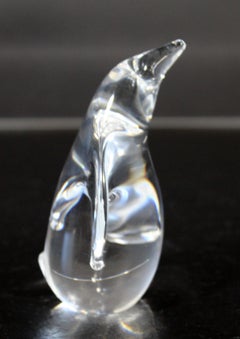 Contemporary Steuben Signed Small Penguin Statuette Glass Table Sculpture