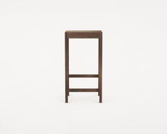 Taburete Contemporáneo '01' by FRAMA, Abedul Marrón Oscuro, Asiento H.76