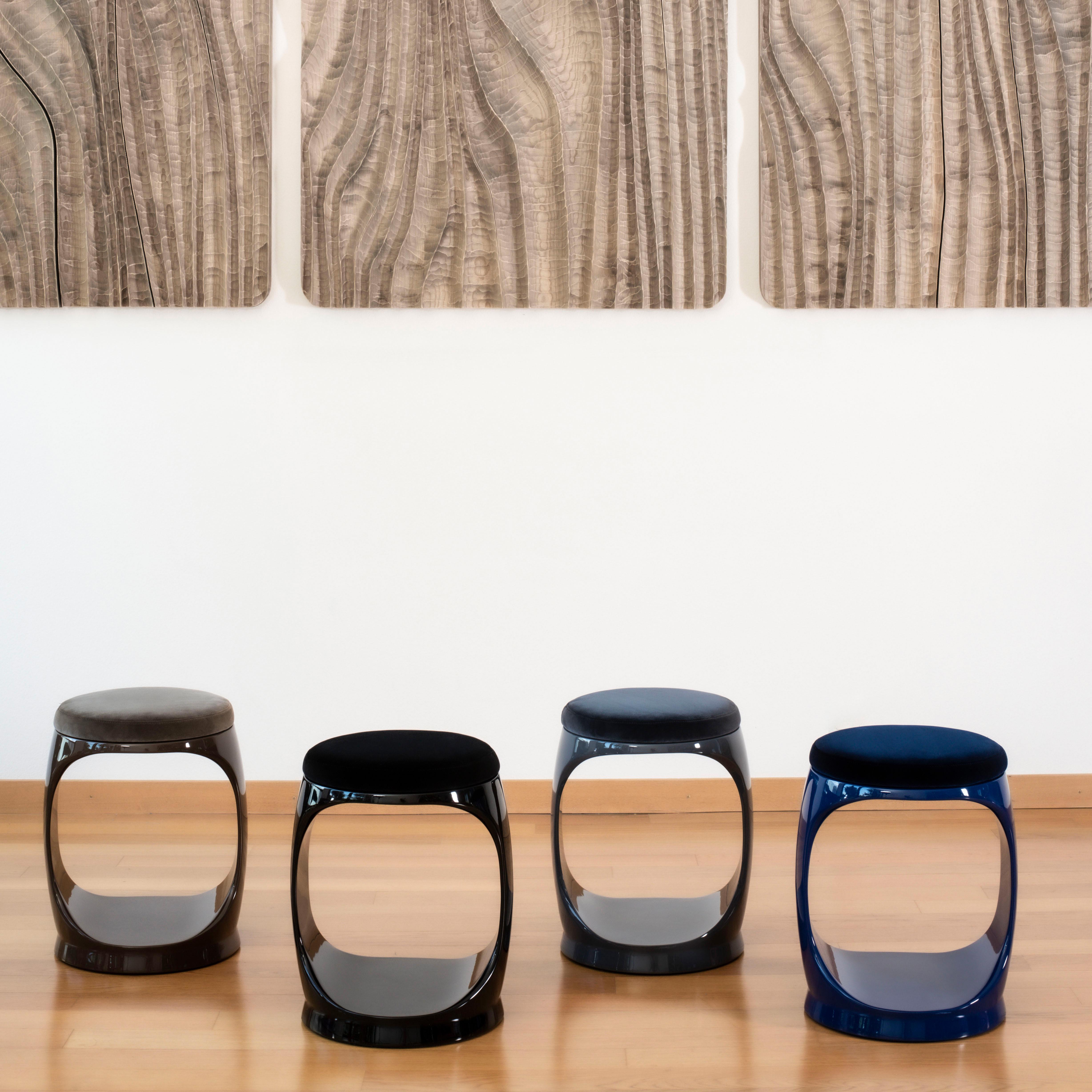 Stampato Sgabello contemporaneo made in Italy Signet Ring Nero, Seduta Pouf in vendita