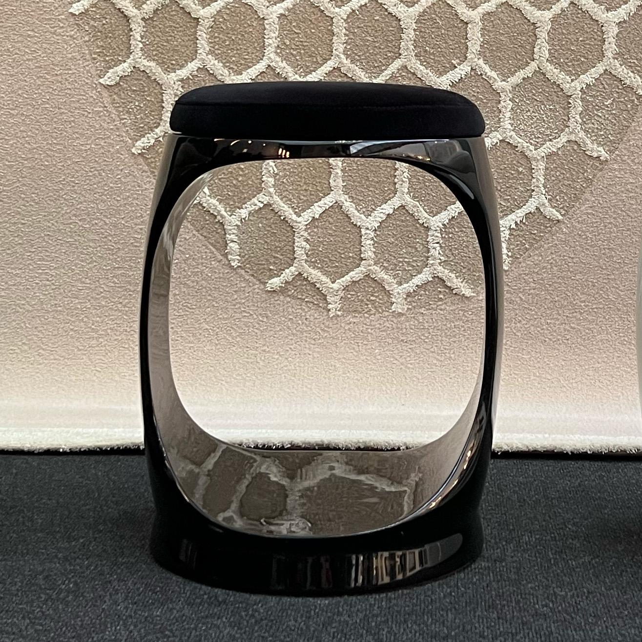 Sgabello contemporaneo made in Italy Signet Ring Nero, Seduta Pouf In condizioni Nuovo in vendita a Carouge, GE