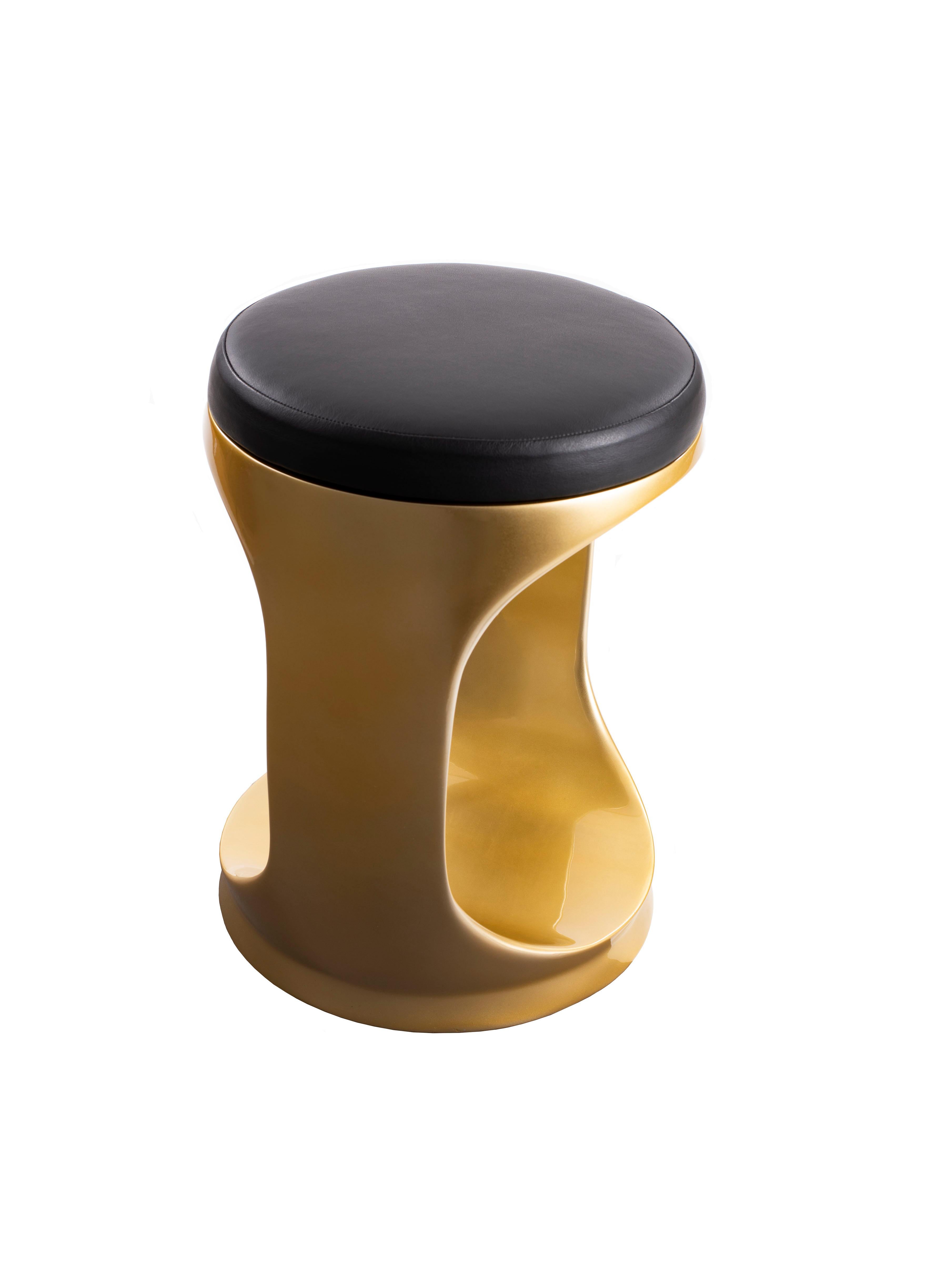 Italiano Sgabello contemporaneo made in Italy Signet Ring Gold, seduta Pouf in vendita