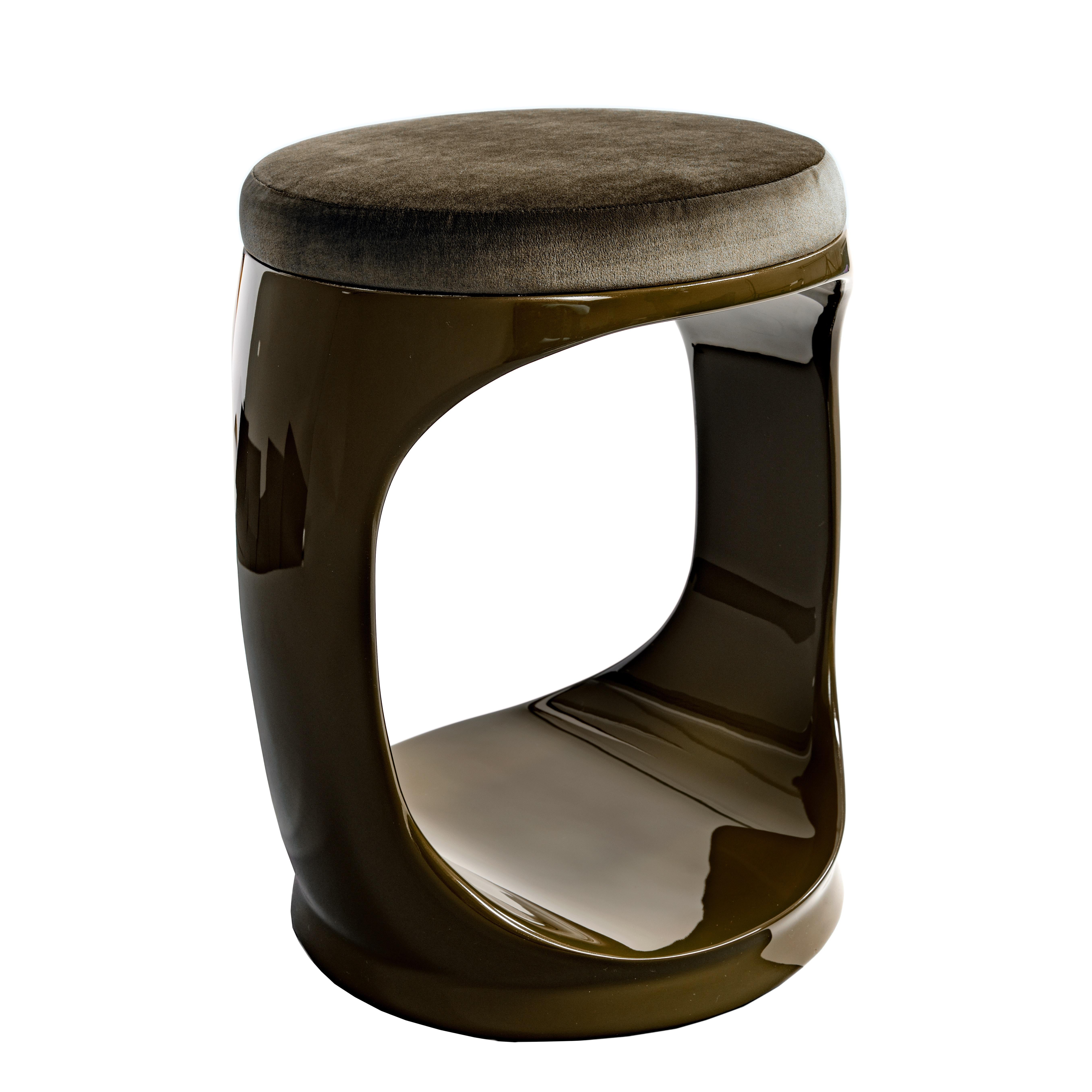 Organic Modern Contemporary Stool by Cyril Rumpler Signet Ring, Pouf Seats Brown For Sale