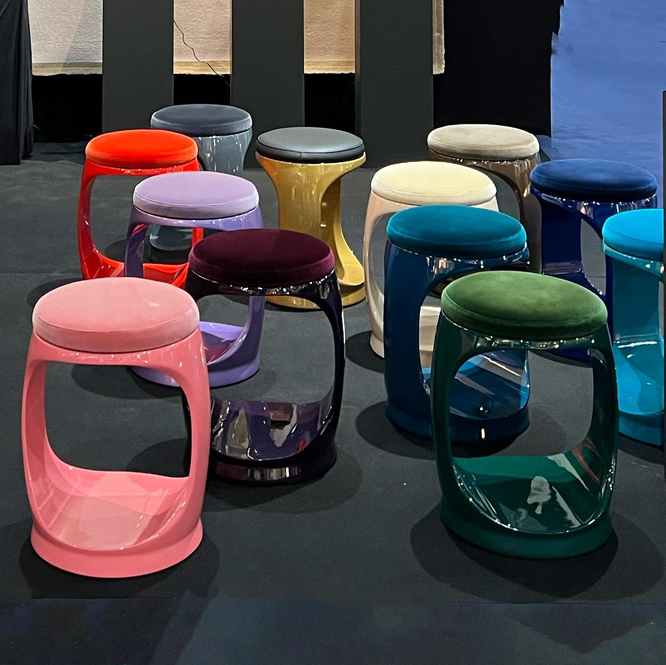 Zeitgenössischer Hocker von Cyril Rumpler, Siegelring, Pouf, sitzend rosa im Angebot 4