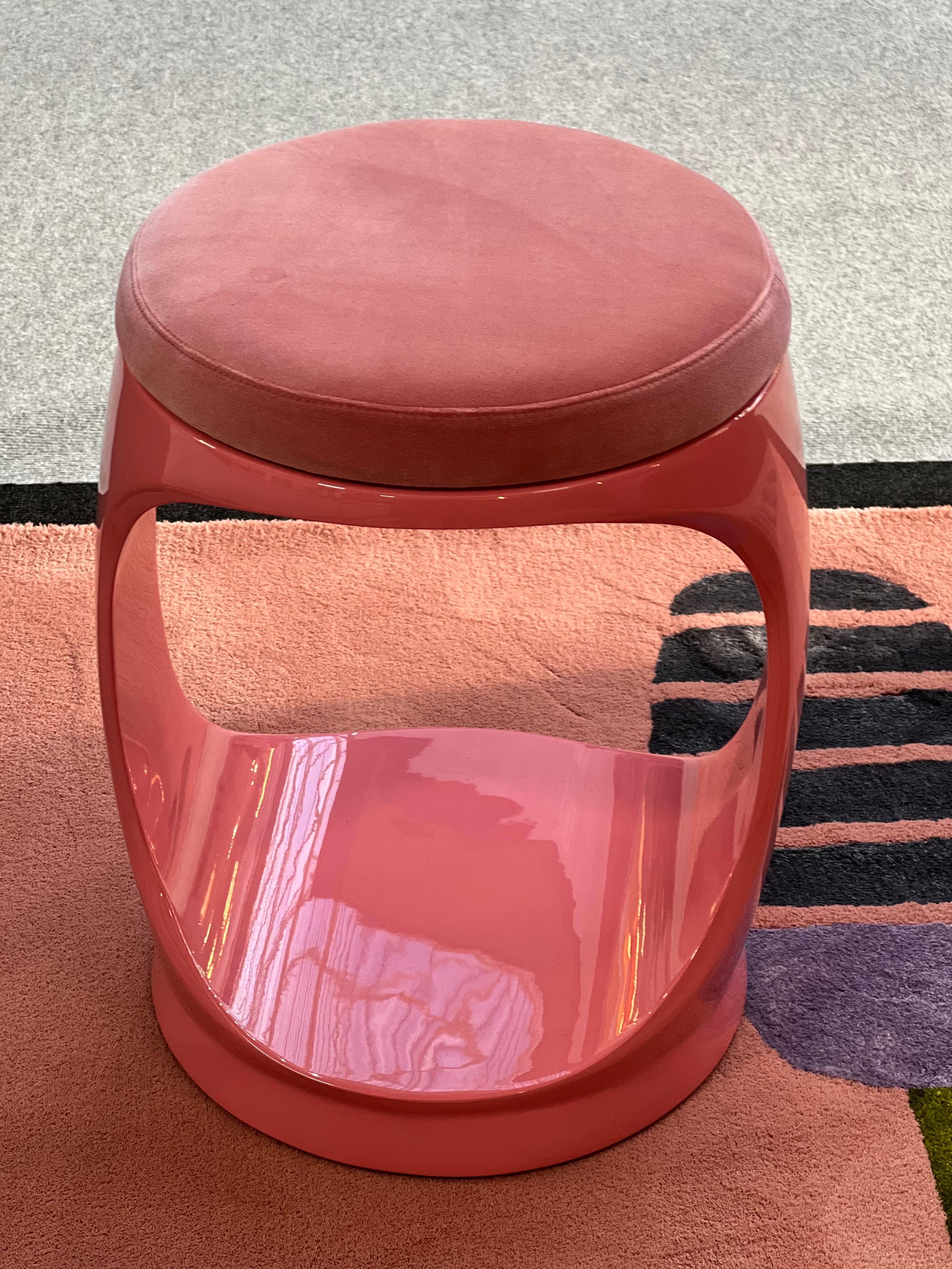 Velvet Contemporary Stool by Cyril Rumpler Signet Ring, Pouf Seats Pink For Sale