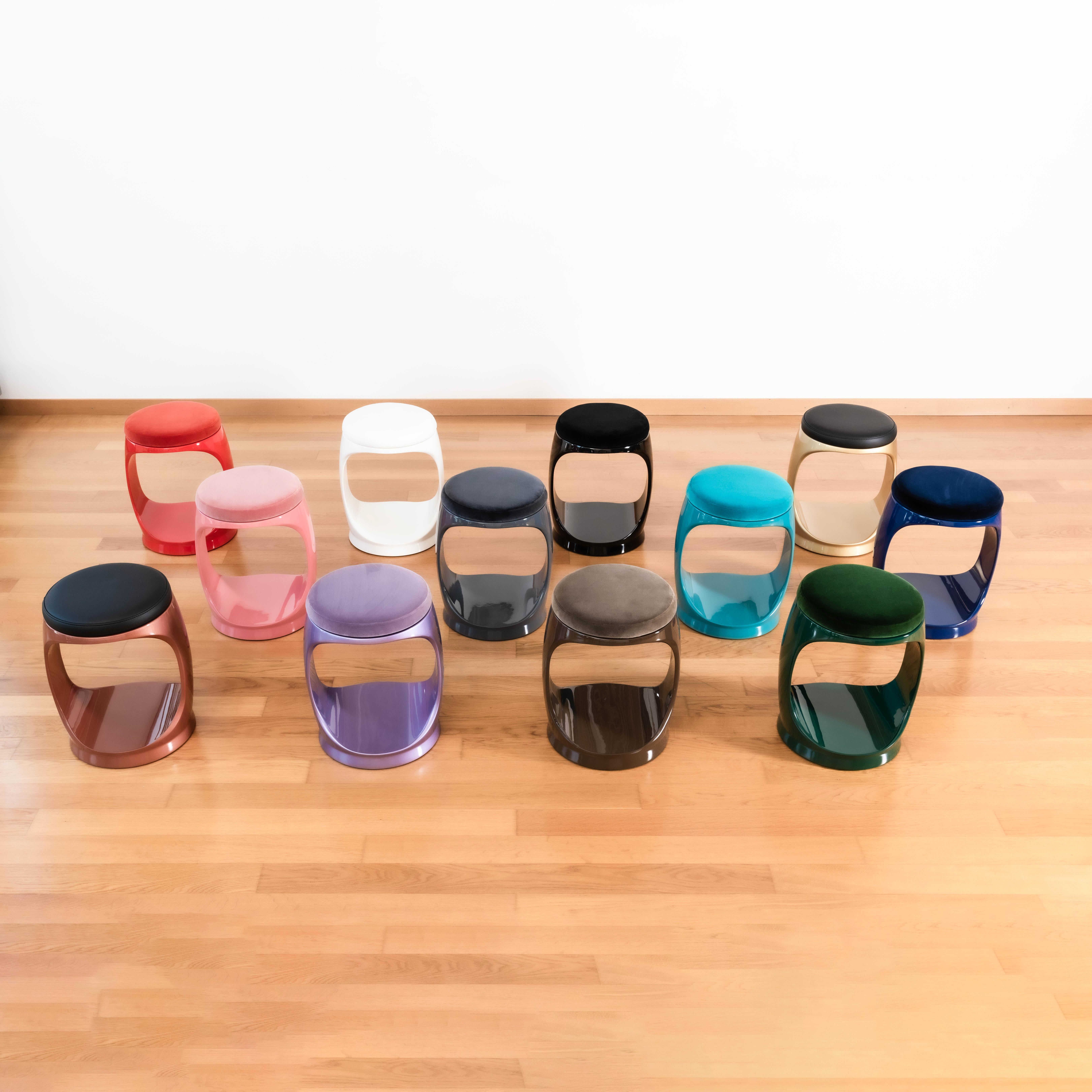 Tabouret contemporain Cyril Rumpler Bague de signalisation, sièges blancs en vente 1