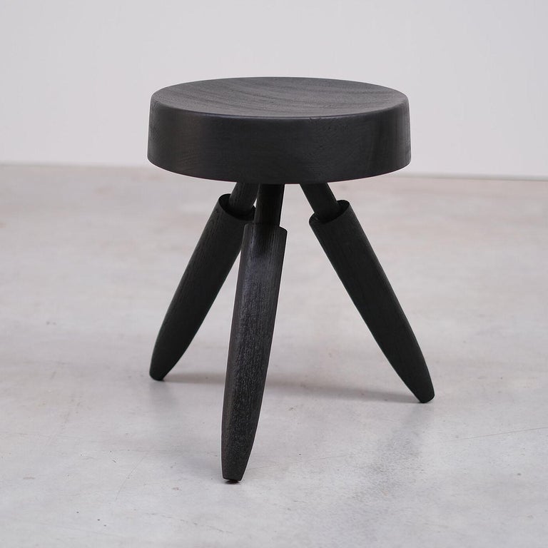 Contemporary Stool in Burnet Walnut, Senufo Tabouret by Arno Declercq In New Condition For Sale In Warsaw, PL