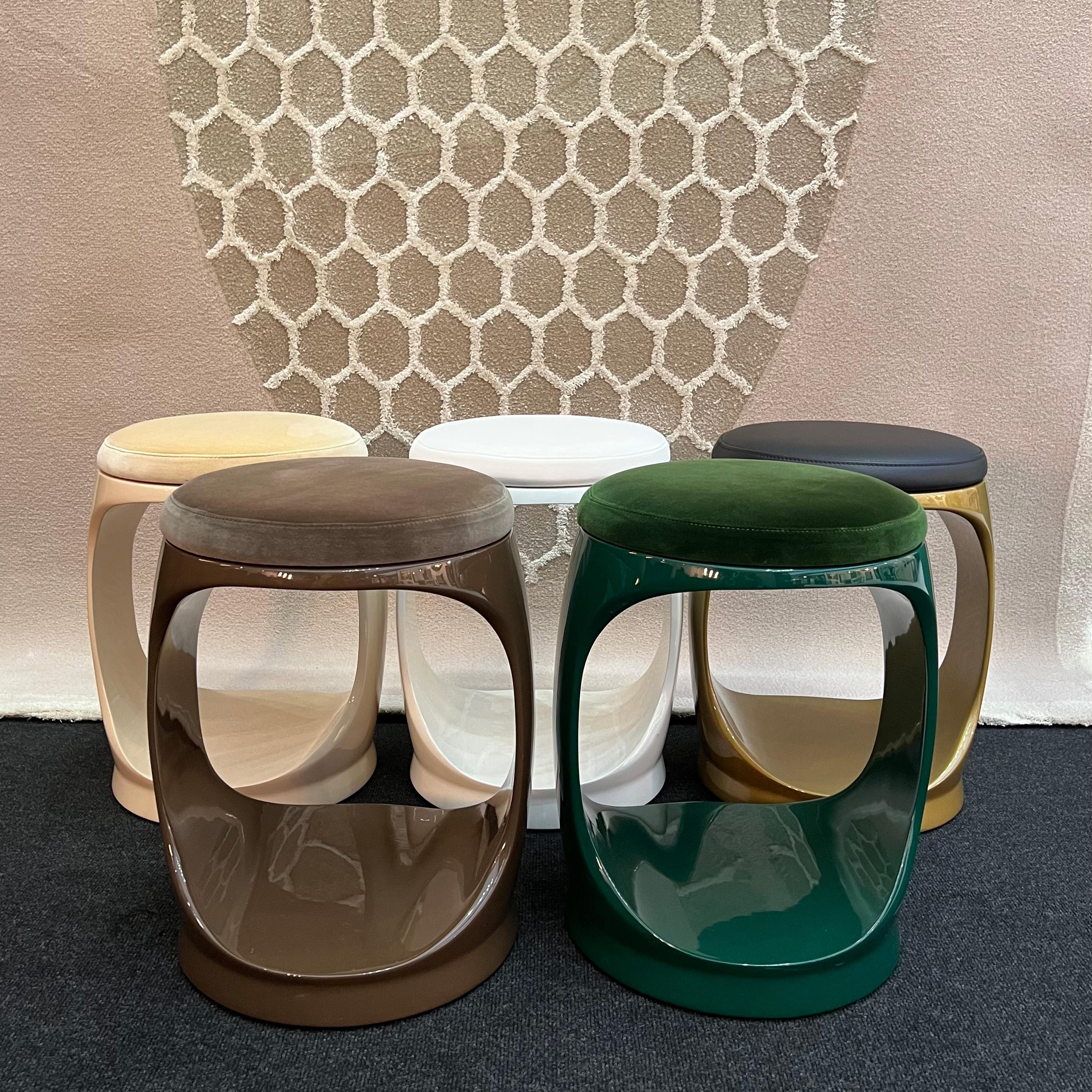 Sgabello contemporaneo made in Italy Signet Ring Forest Green, Pouf Sedute in vendita 1