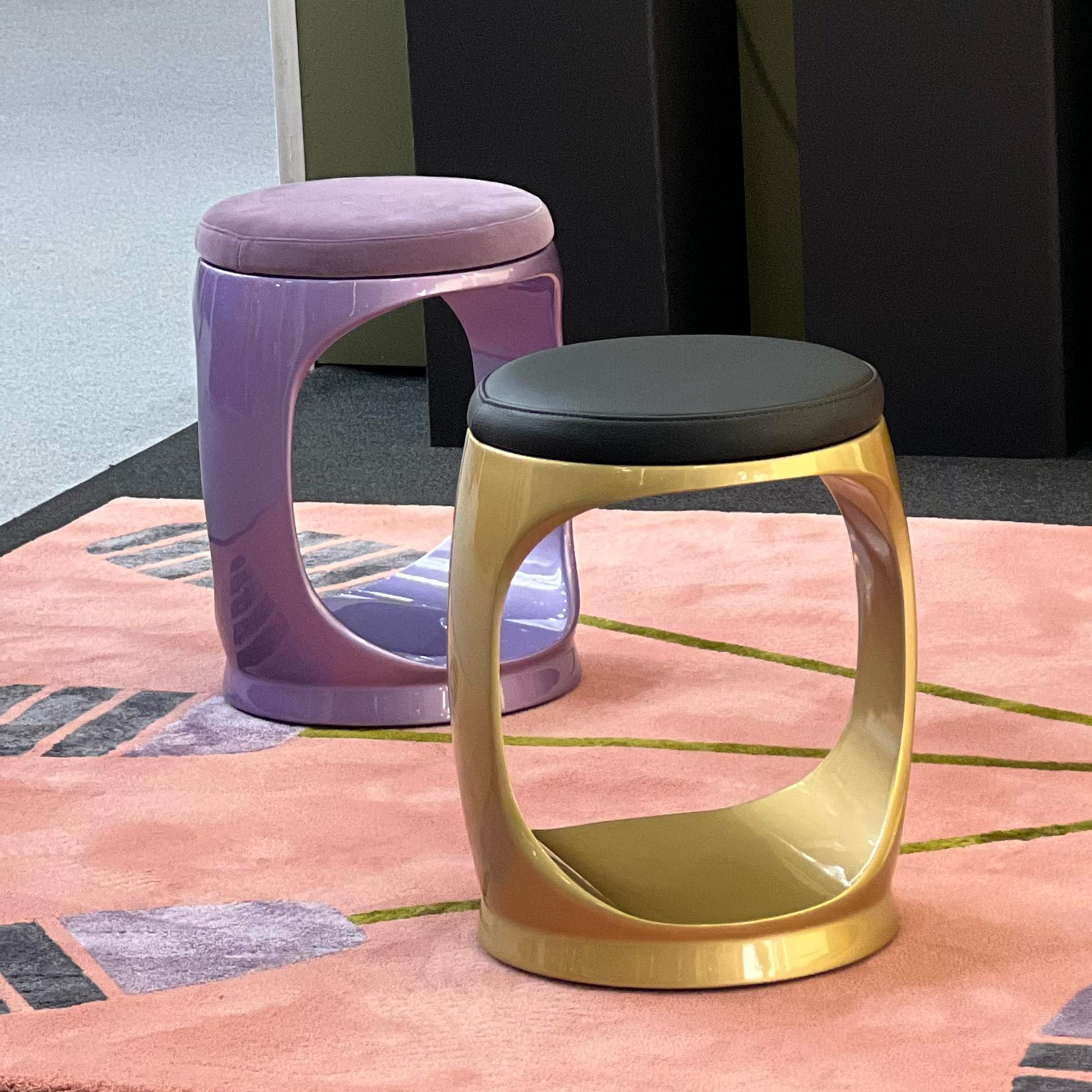 Sgabello contemporaneo made in Italy Signet Ring Gold, seduta Pouf in vendita 2