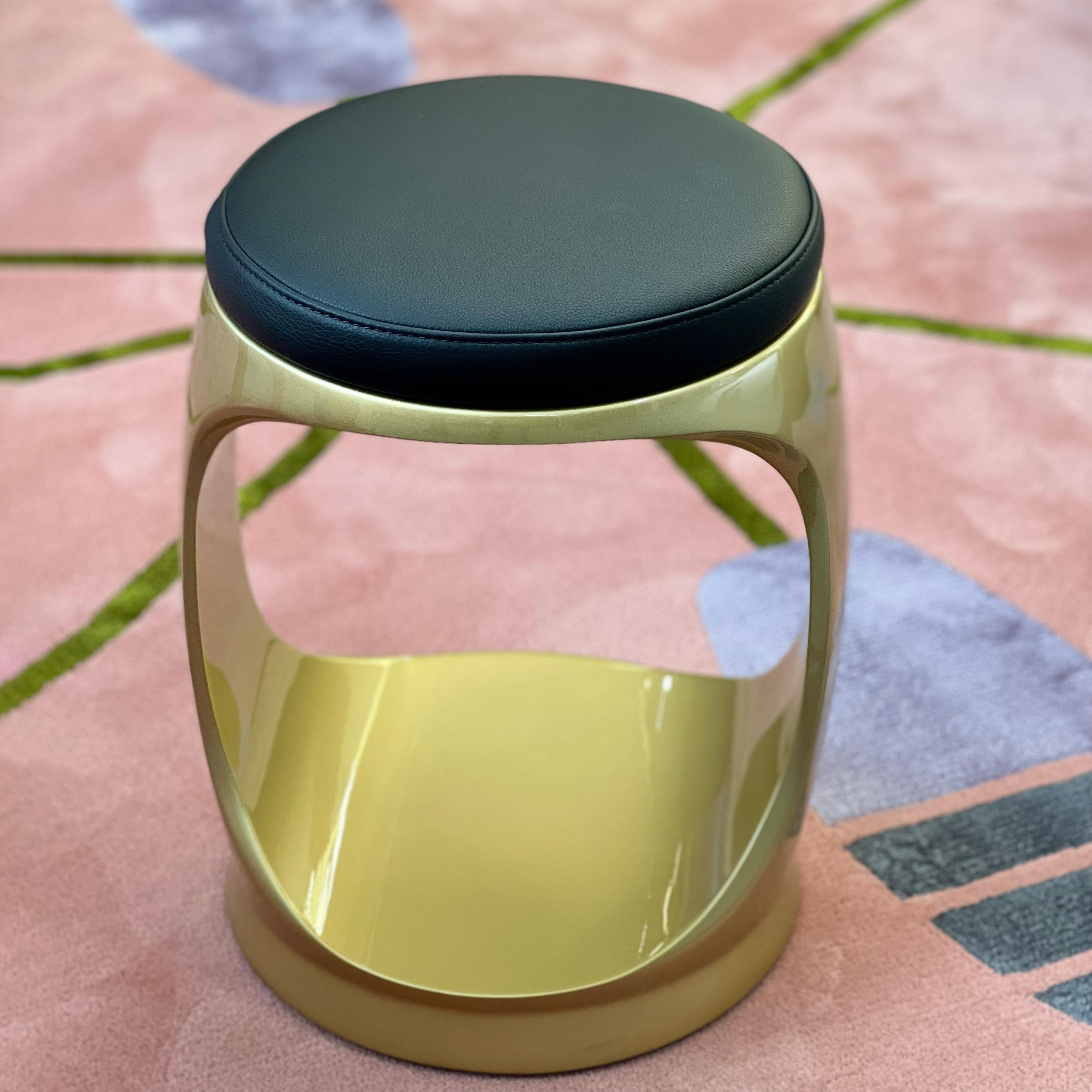 Sgabello contemporaneo made in Italy Signet Ring Gold, seduta Pouf in vendita 5