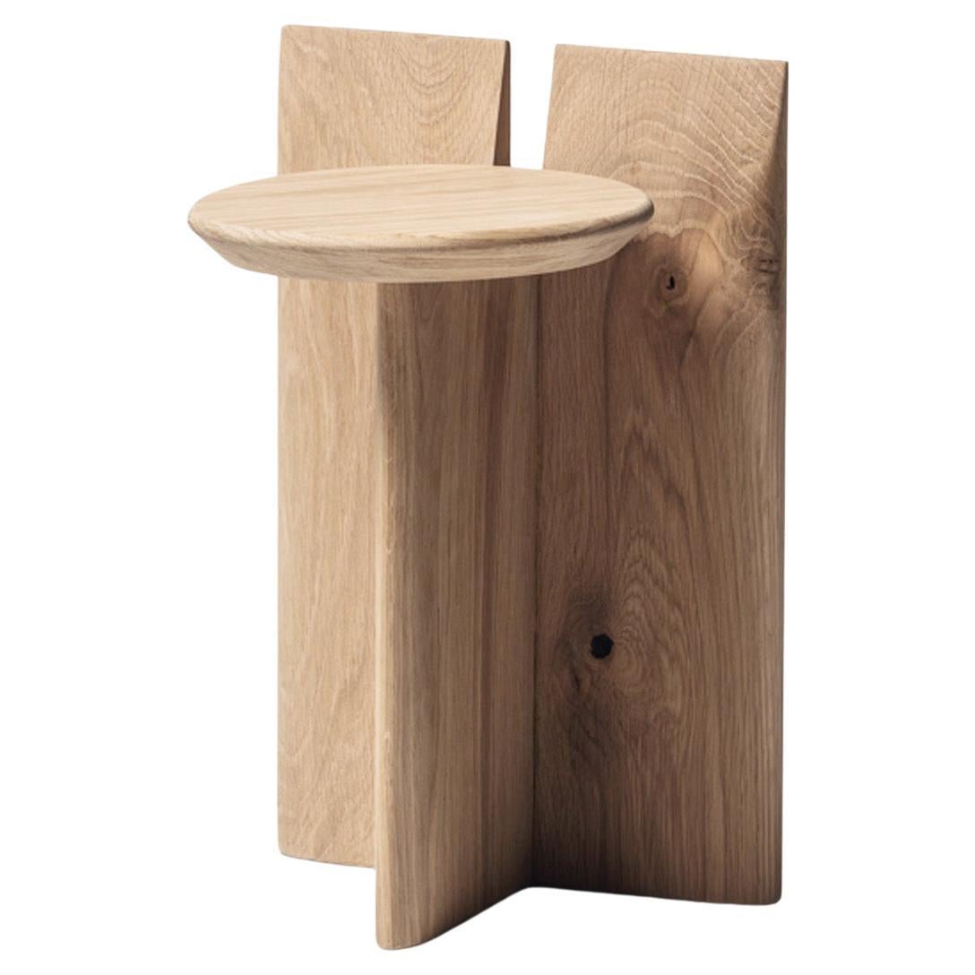 Sgabello contemporaneo 'Tabi' di Obstacles, Rovere massiccio, Nature, H. 45
