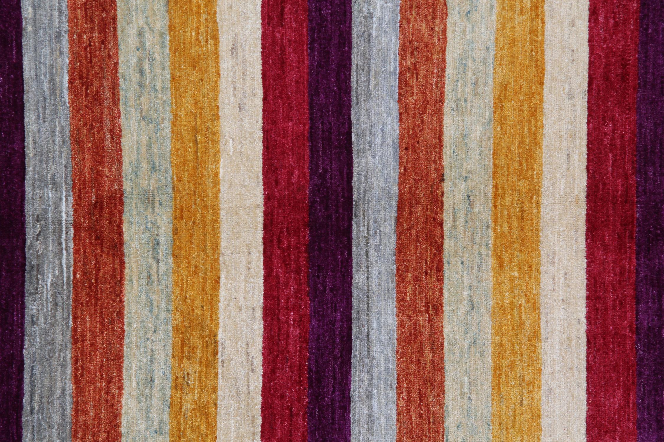 Kilim Tapis contemporain à rayures multicolore Tapis de chambre moderne en vente