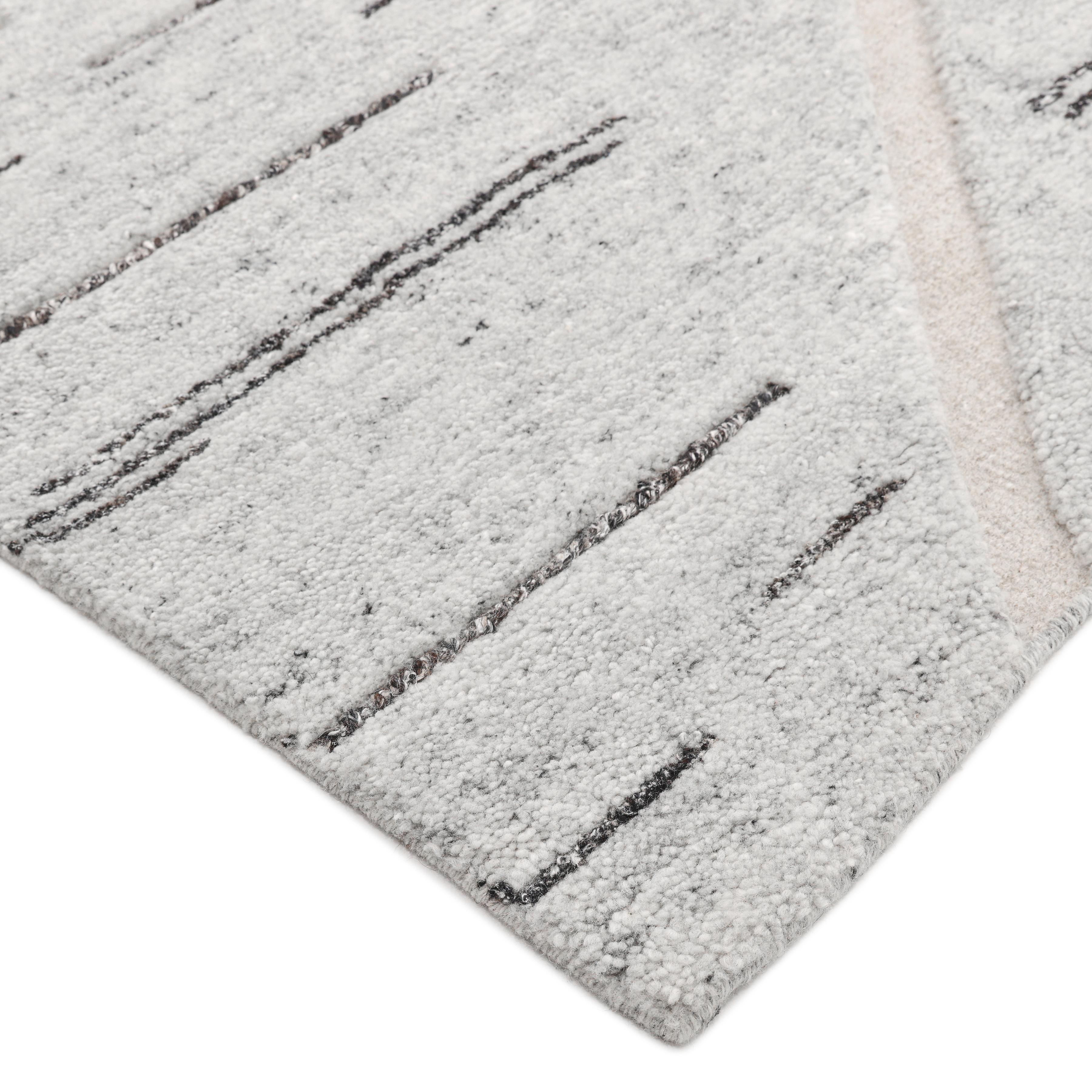 Fresh, spirited, and above all, luxurious, the rugs of the Modern collection can invigorate a traditional room as gracefully as they can ground a more contemporary space. Regardless of their color and style, there is just one thing about these rugs