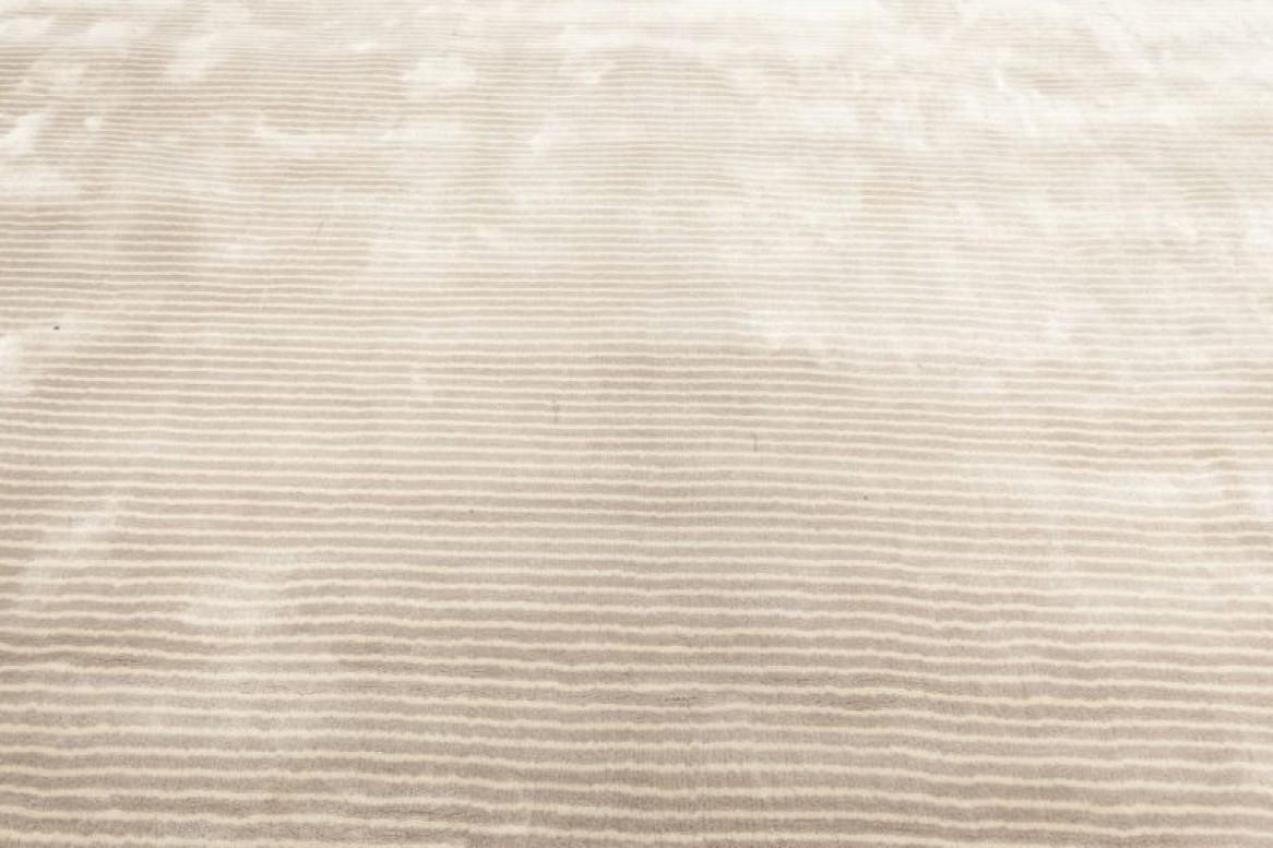 Contemporary Striped Silver Handmade Wool Rug von Doris Leslie Blau (Indisch) im Angebot
