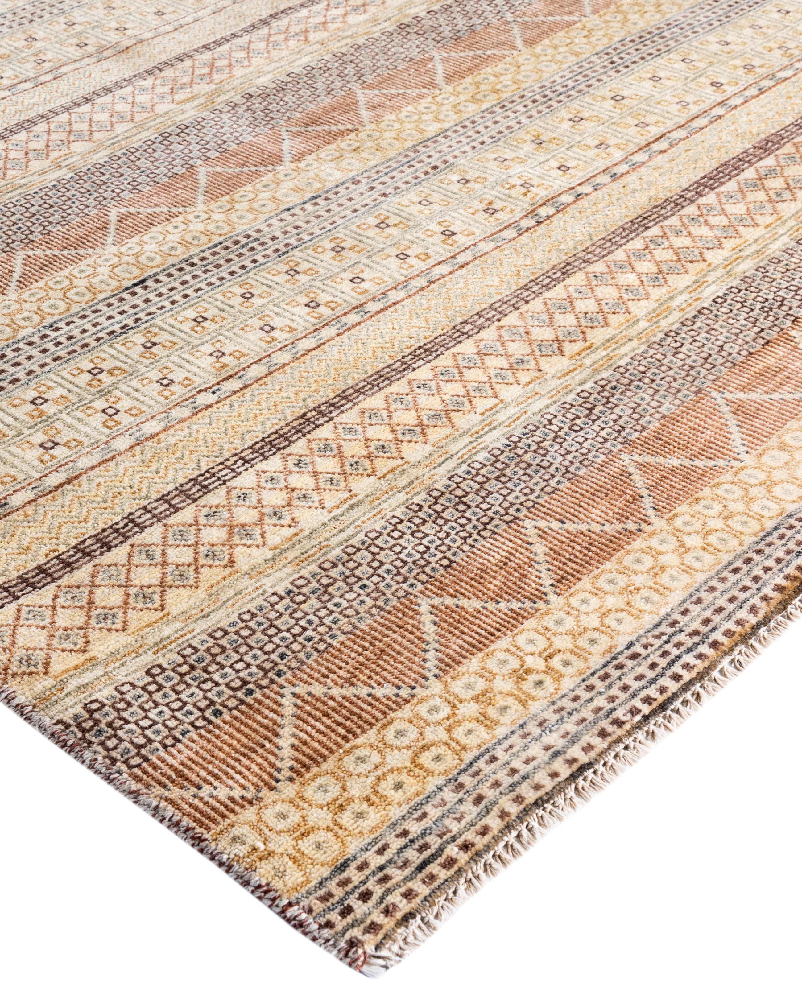 De subtiles rayures ton sur ton confèrent à la collection Solid une profondeur et une sophistication qui lui sont propres. Ces tapis peuvent rassembler les éléments disparates d'une pièce en un ensemble magnifiquement cohérent ; ils peuvent
