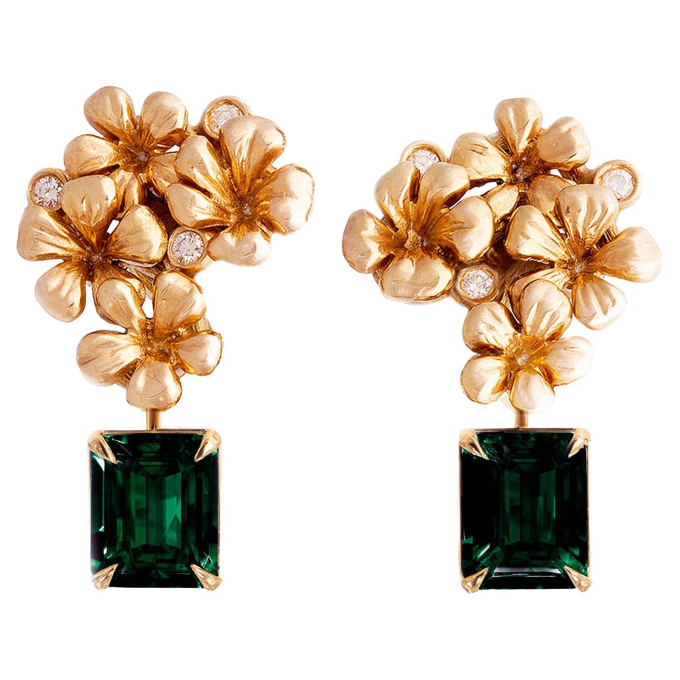 Pendientes contemporáneos de oro rosa de dieciocho quilates con diamantes naturales