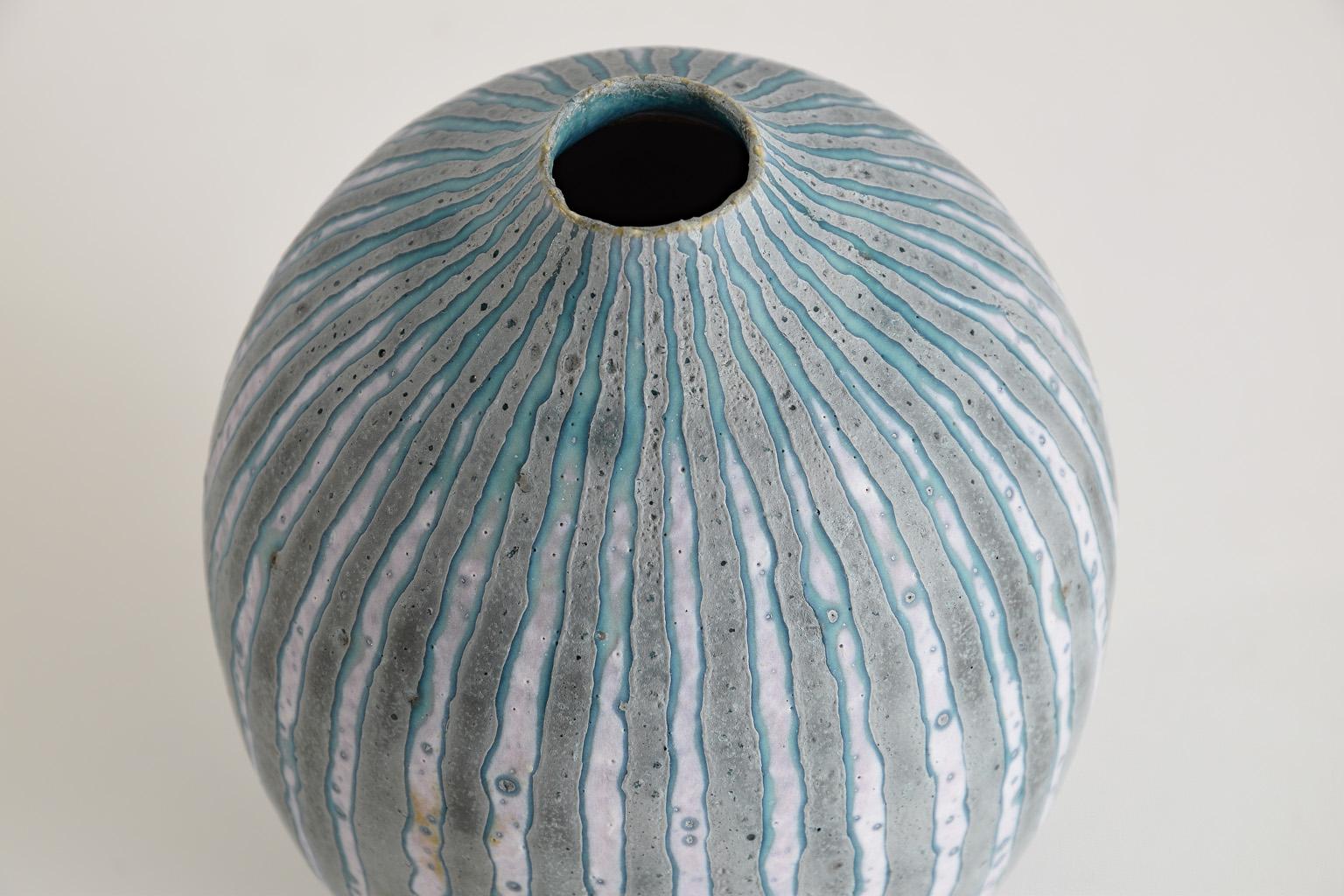 Mid-Century Modern Contemporary Studio Ceramic Vase by Peter Beard British, PFB Seal / Mark, 1980s
