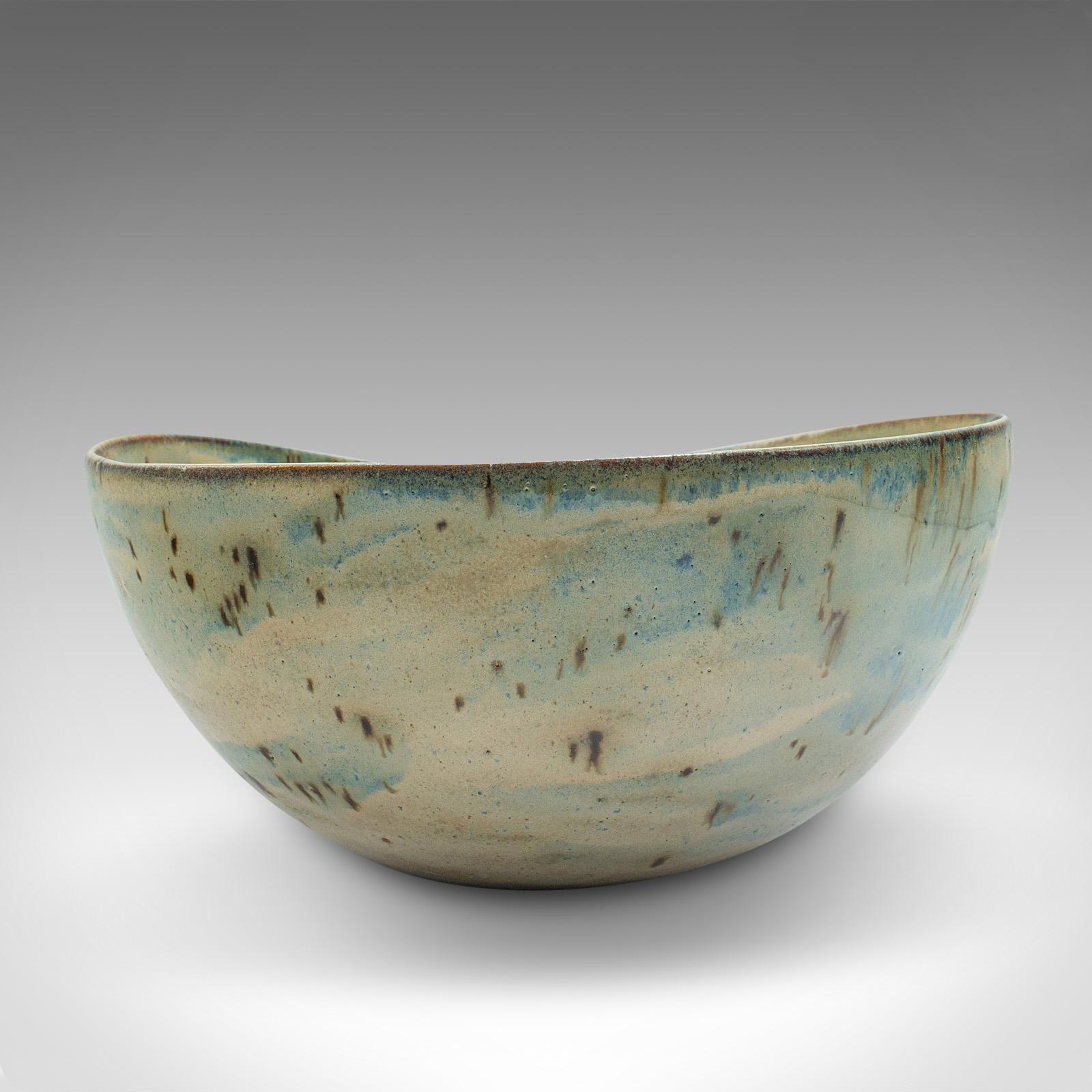 Contemporary Studio Pottery Fruit Bowl, English, Ceramic, Decor, Serving Dish In Good Condition For Sale In Hele, Devon, GB