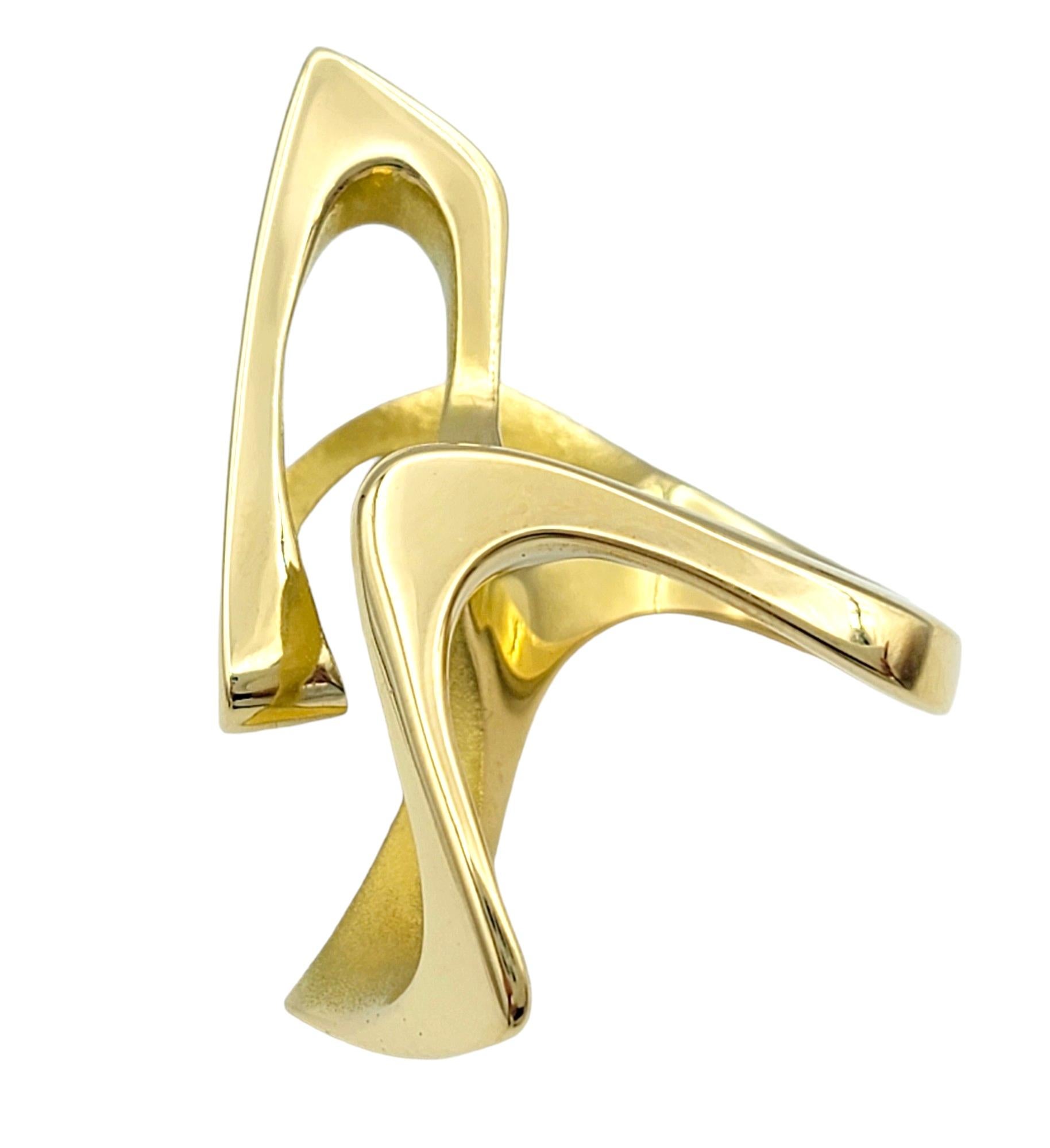 Bague cocktail ouverte géométrique allongée en or jaune 18 carats de style contemporain en vente 1