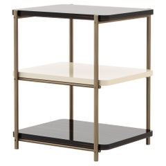 Table d'appoint de style contemporain en ébène, laiton et laque, fait main