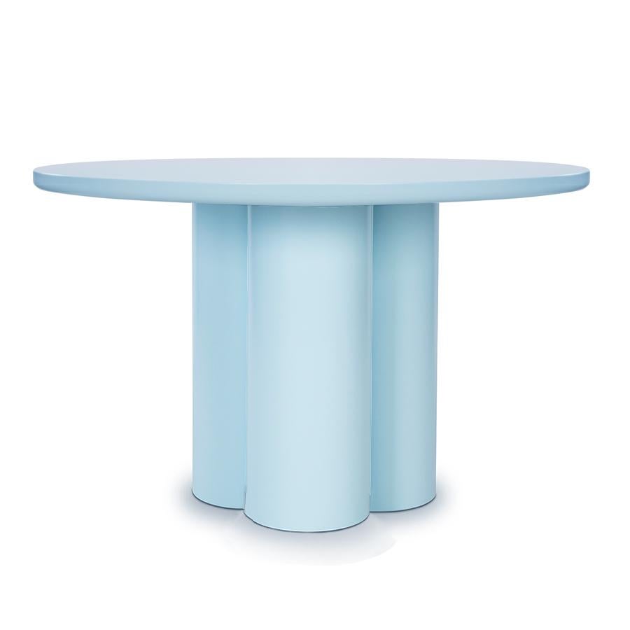 The Mediterranean dining table is about a pleasant, easy life. 
It is a perfect embodiment of contemporary style. Its round shape and minimalist design exude a sense of simplicity and elegance. The table's round feet add a touch of modernity while