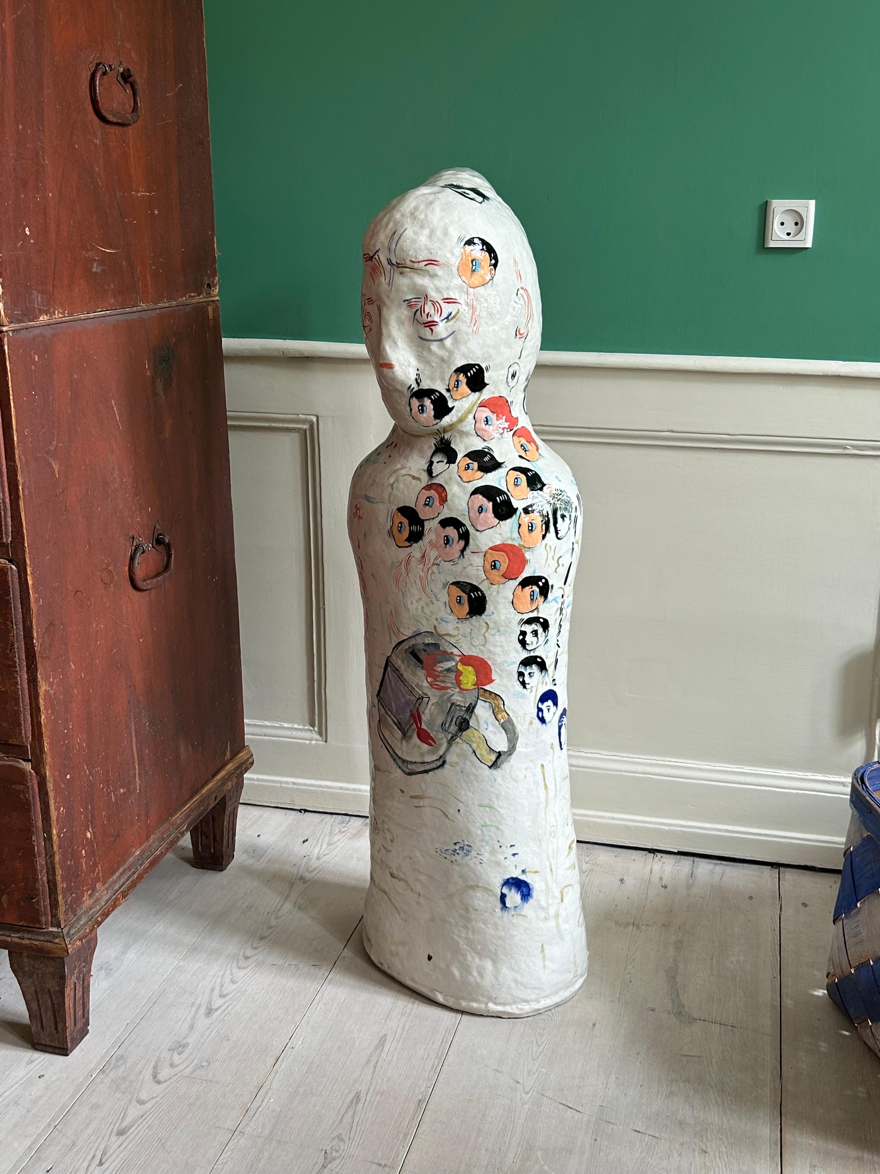 Contemporary Suijin Chung Sculpture in Porcelain with Art Decor, Korea, 2006  In Excellent Condition For Sale In Copenhagen K, DK