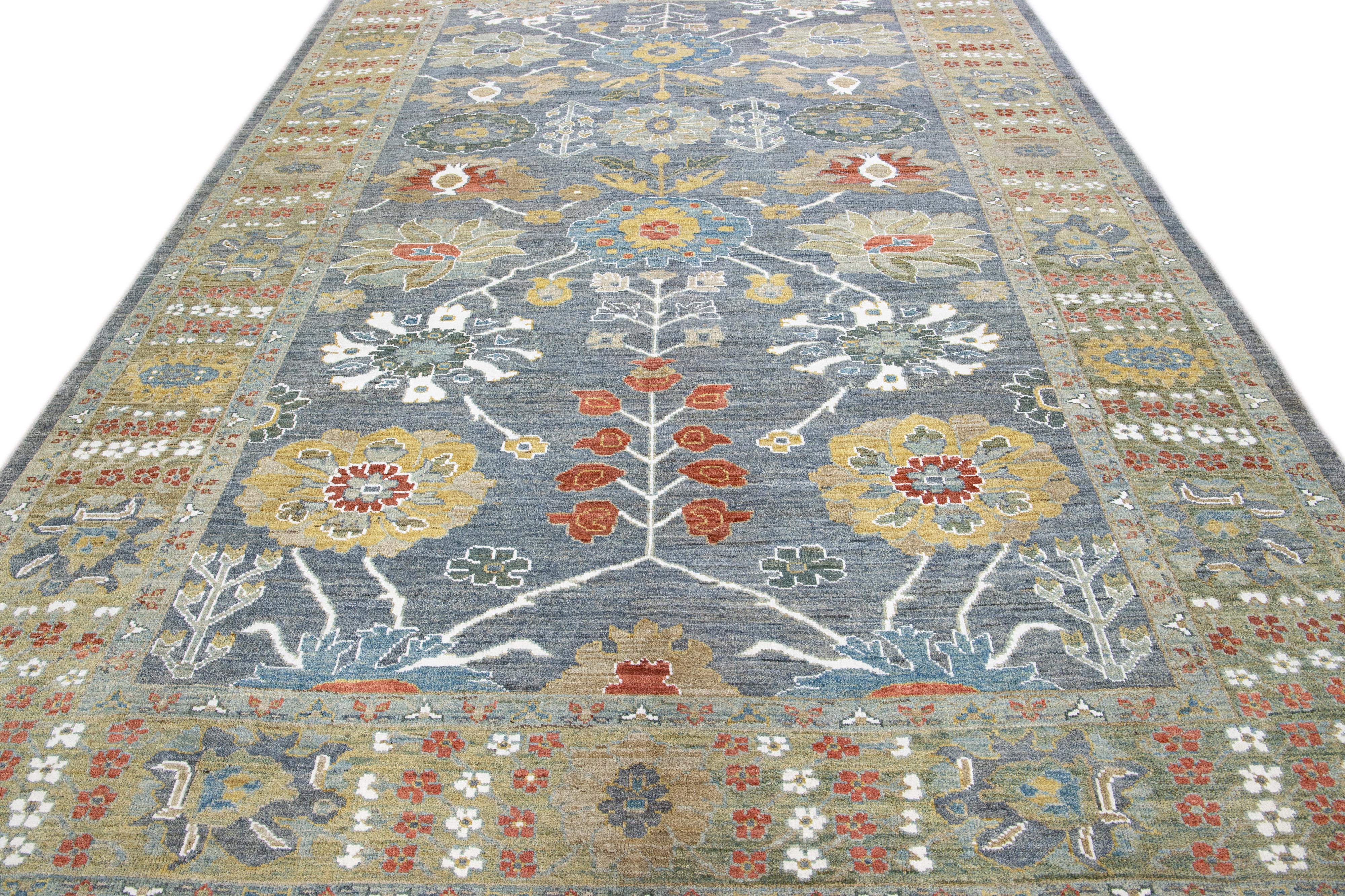 Persiano Tappeto contemporaneo in lana Sultanabad Rugs con motivo floreale fatto a mano di colore blu in vendita