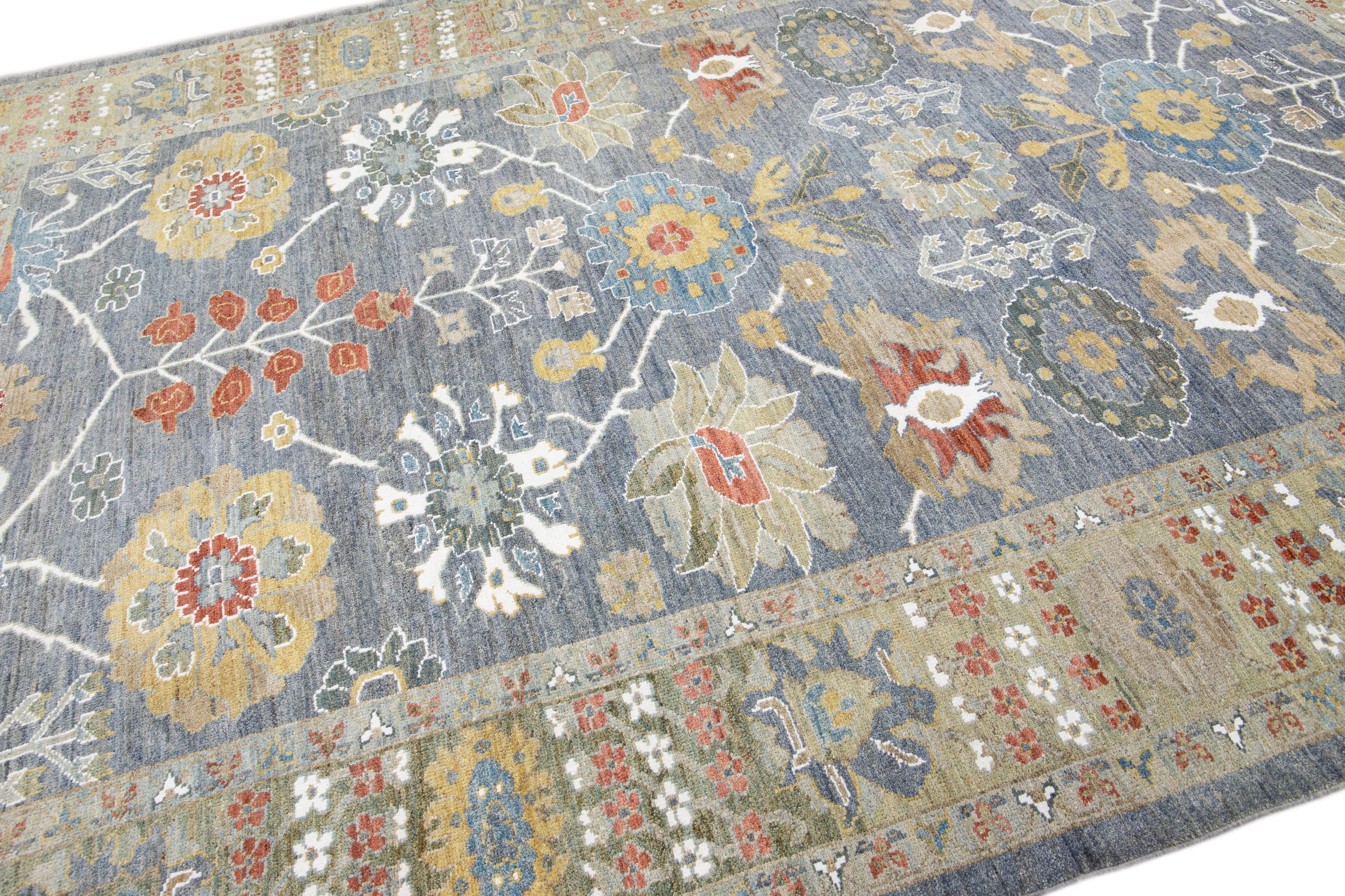 XXI secolo e contemporaneo Tappeto contemporaneo in lana Sultanabad Rugs con motivo floreale fatto a mano di colore blu in vendita