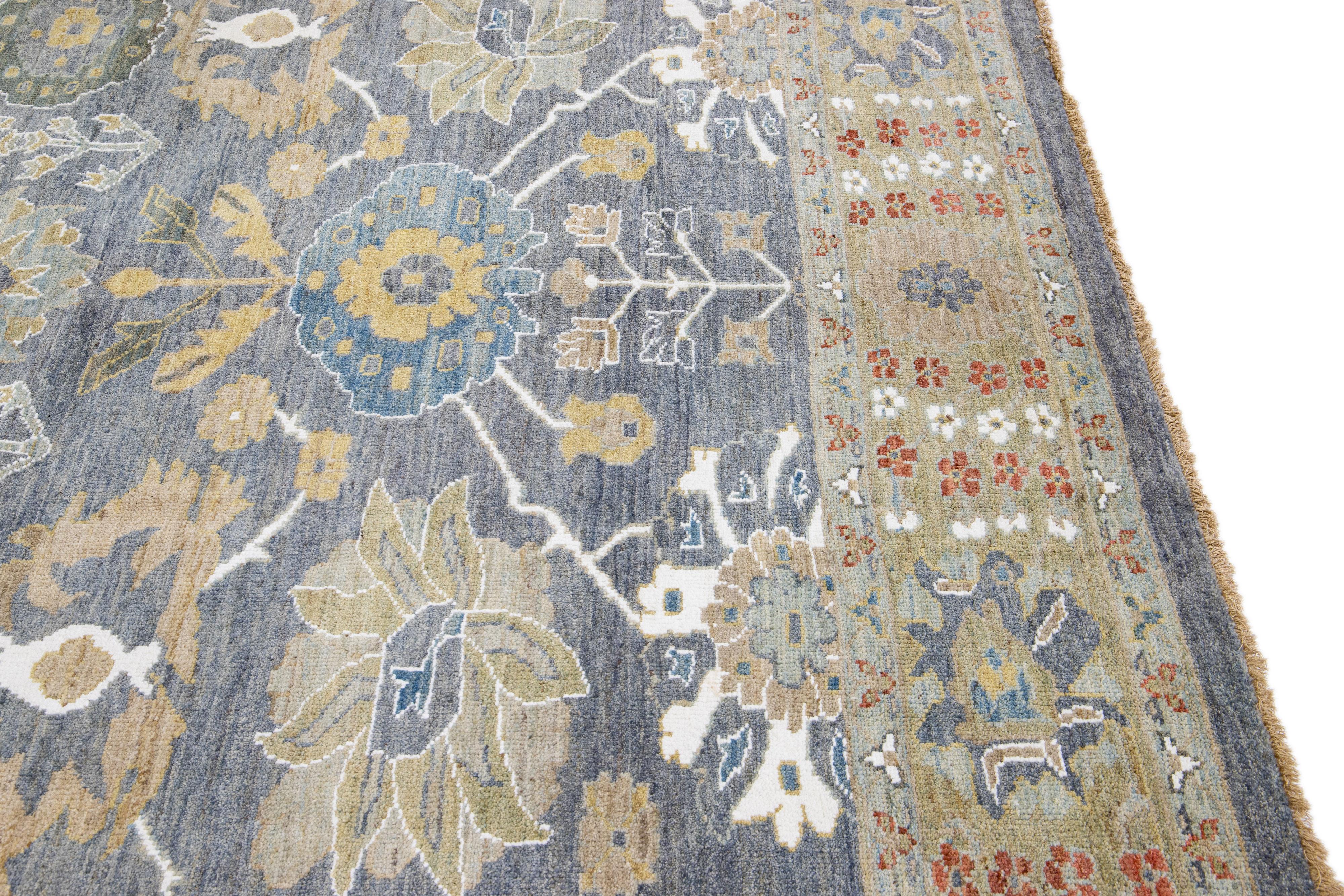 Tappeto contemporaneo in lana Sultanabad Rugs con motivo floreale fatto a mano di colore blu in vendita 1