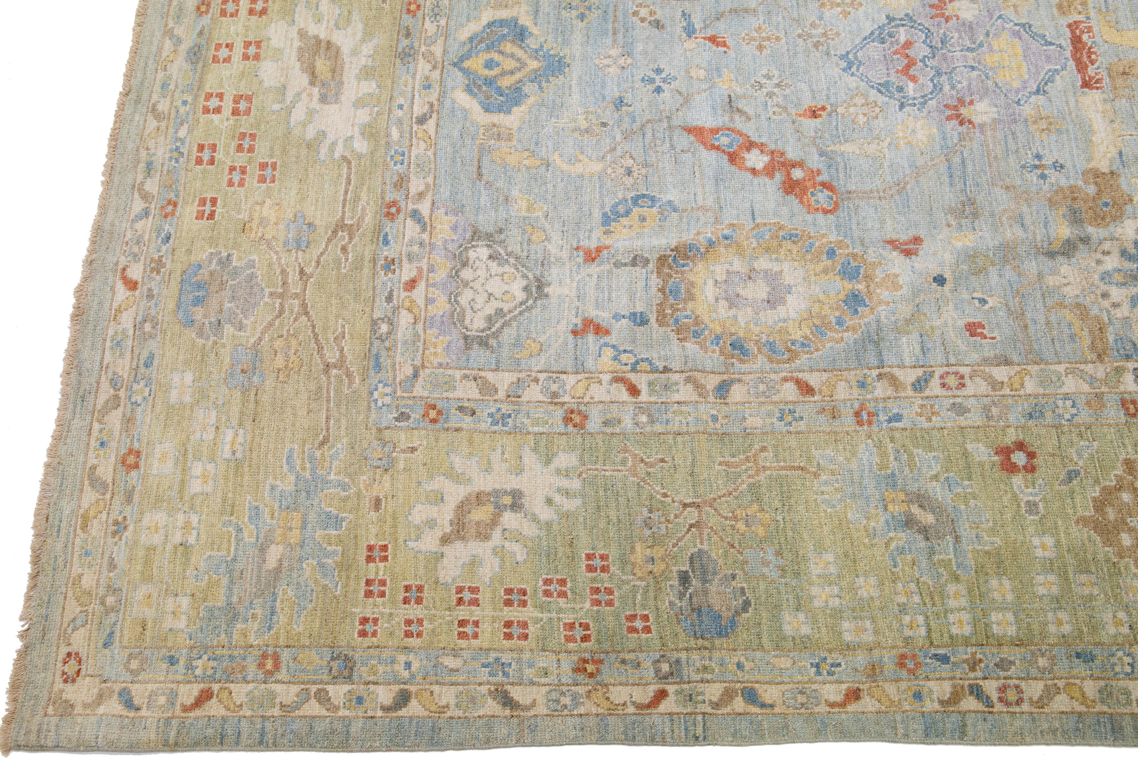 Contemporary Sultanabad Blue Handmade Floral Pattern Wool Rug In New Condition For Sale In Norwalk, CT