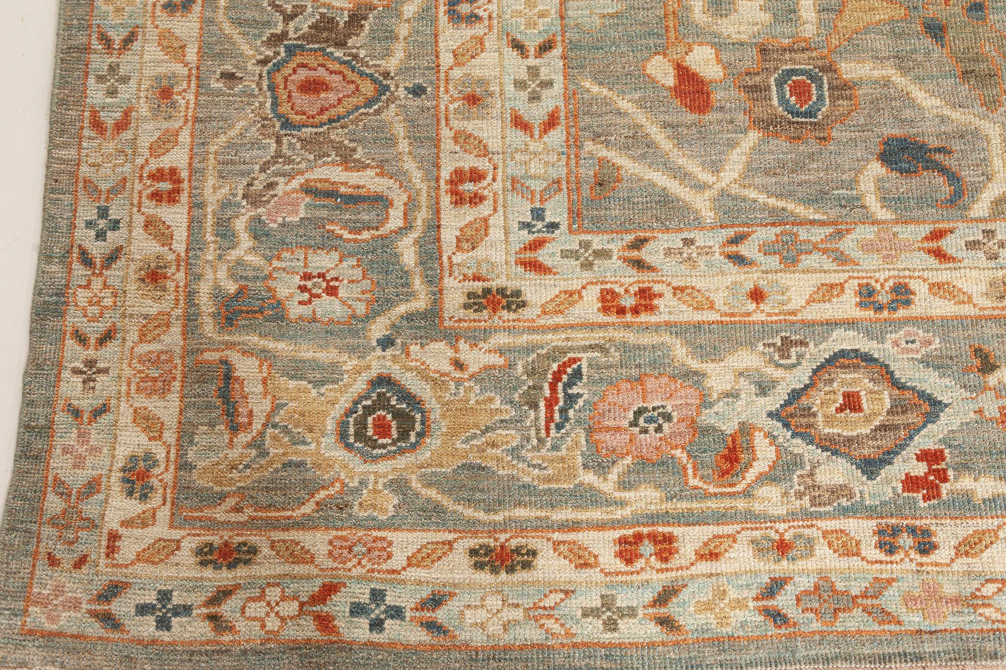 Contemporary Sultanabad Inspired Handmade Wool Rug by Doris Leslie Blau In New Condition For Sale In New York, NY