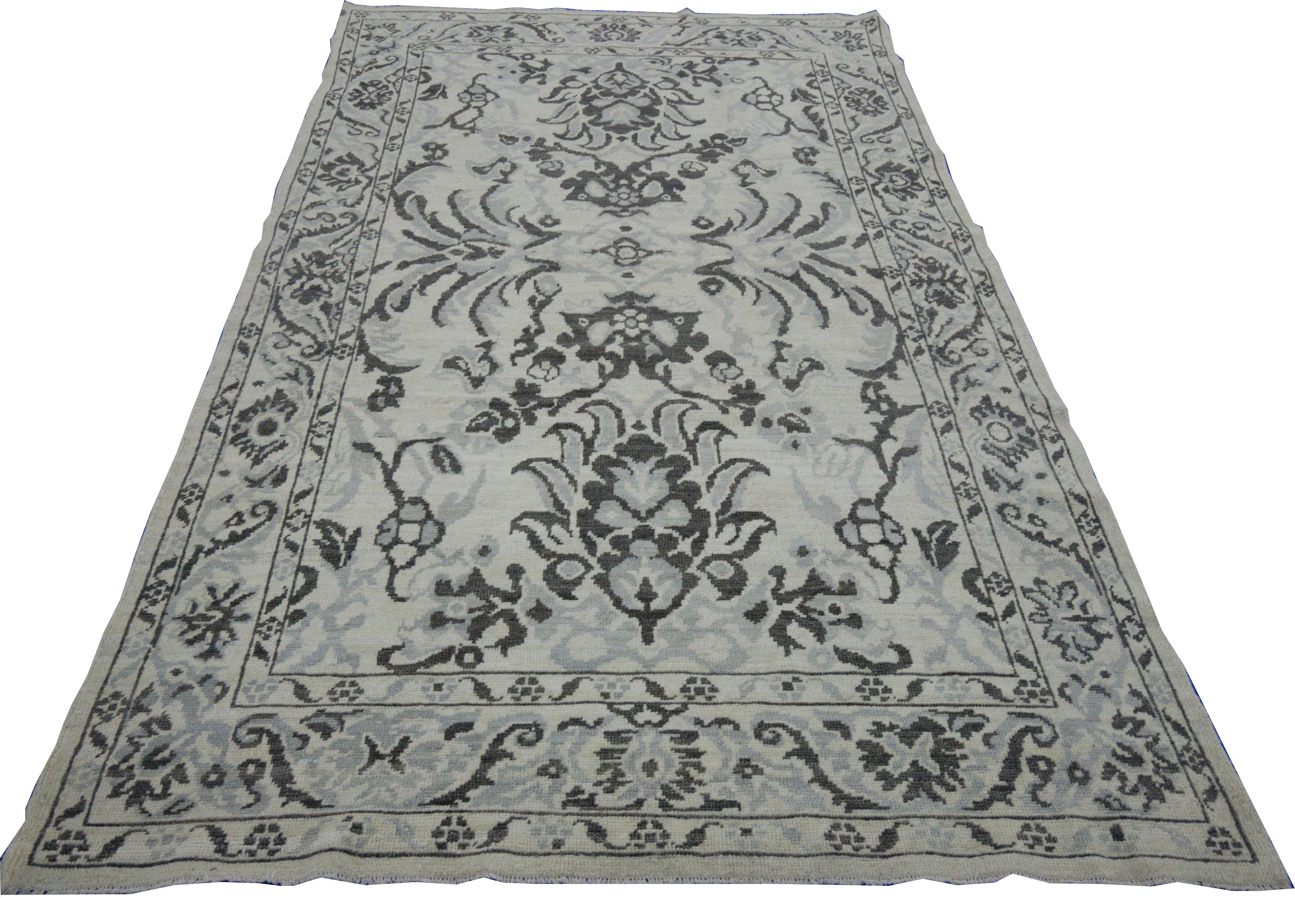 Contemporary Sultanabad Rug of Turkish Origin with Black & Gray Floral Details In New Condition For Sale In Dallas, TX