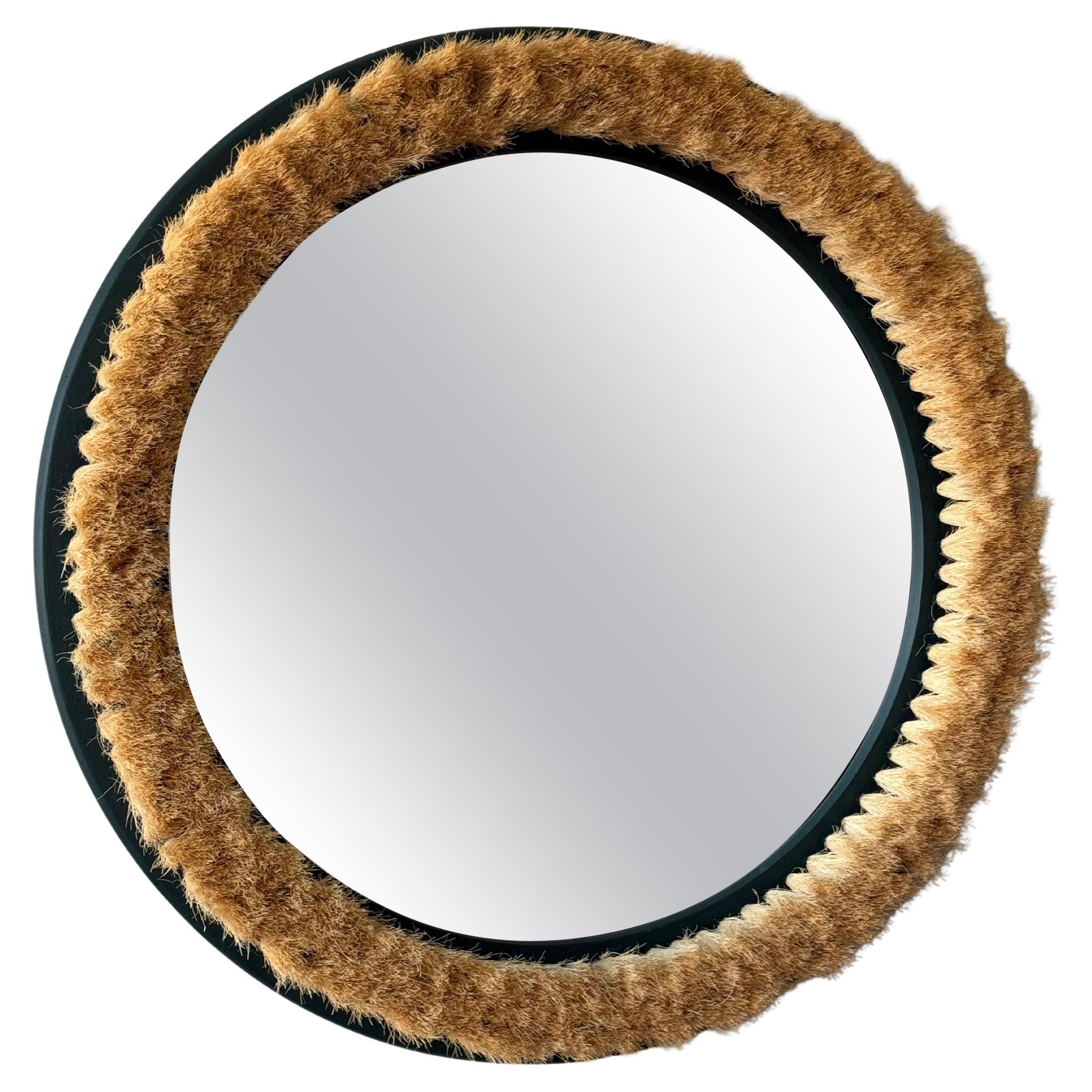 Miroir contemporain en forme de brosse de style Sunburst par Studio Melrose en vente