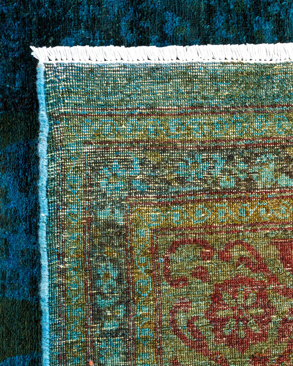 Contemporary Suzani Hand Knotted Wool Blue Area Rug (21. Jahrhundert und zeitgenössisch) im Angebot