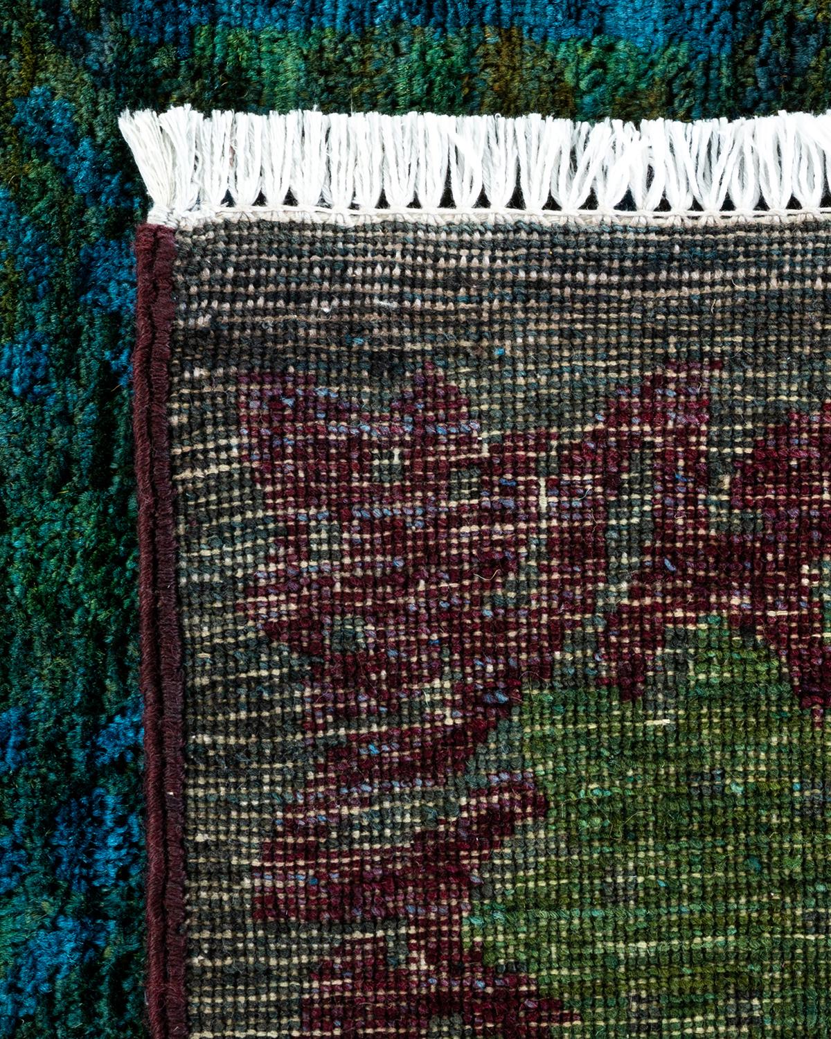 Contemporary Suzani Hand Knotted Wool Gray Area Rug (21. Jahrhundert und zeitgenössisch) im Angebot