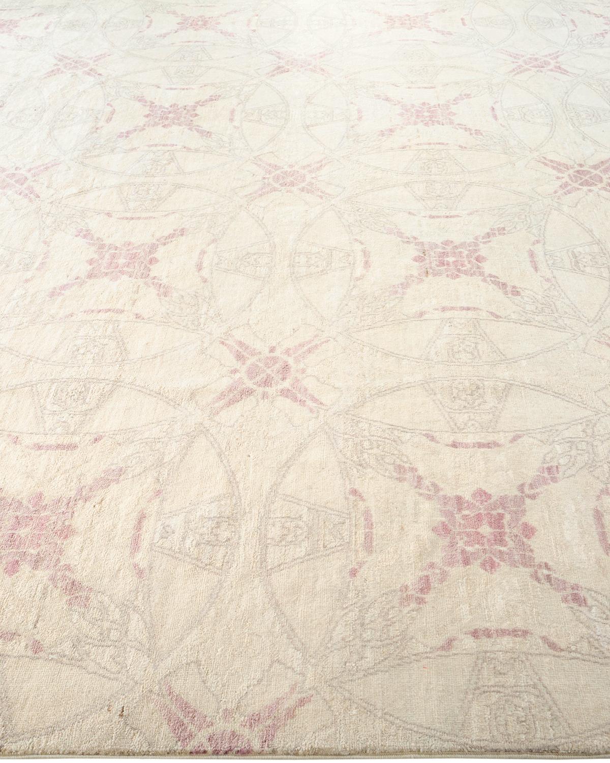 Contemporary Suzani Hand Knotted Wool Ivory Area Rug In New Condition For Sale In Norwalk, CT