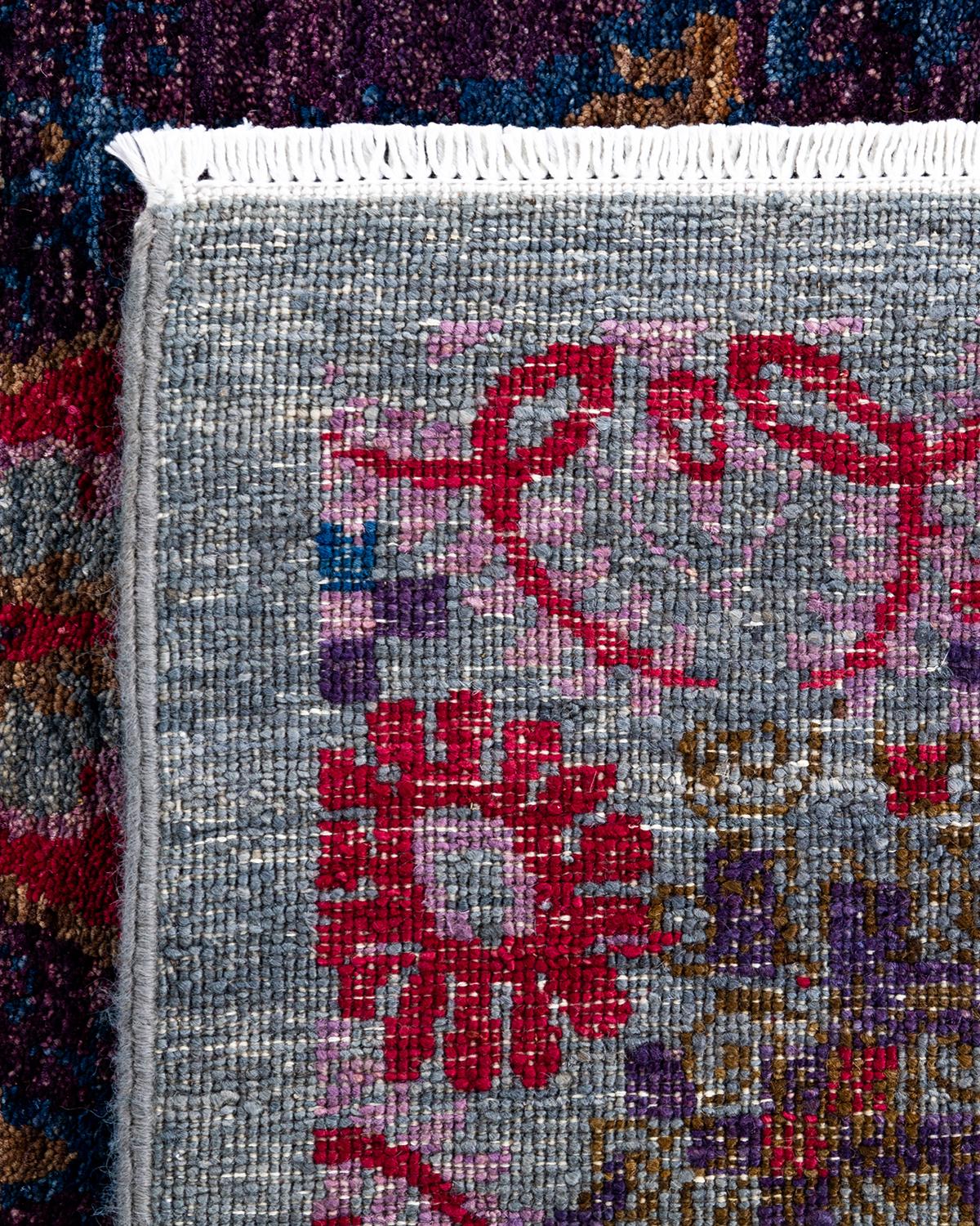 Contemporary Suzani Hand Knotted Wool Multi Area Rug  (21. Jahrhundert und zeitgenössisch) im Angebot