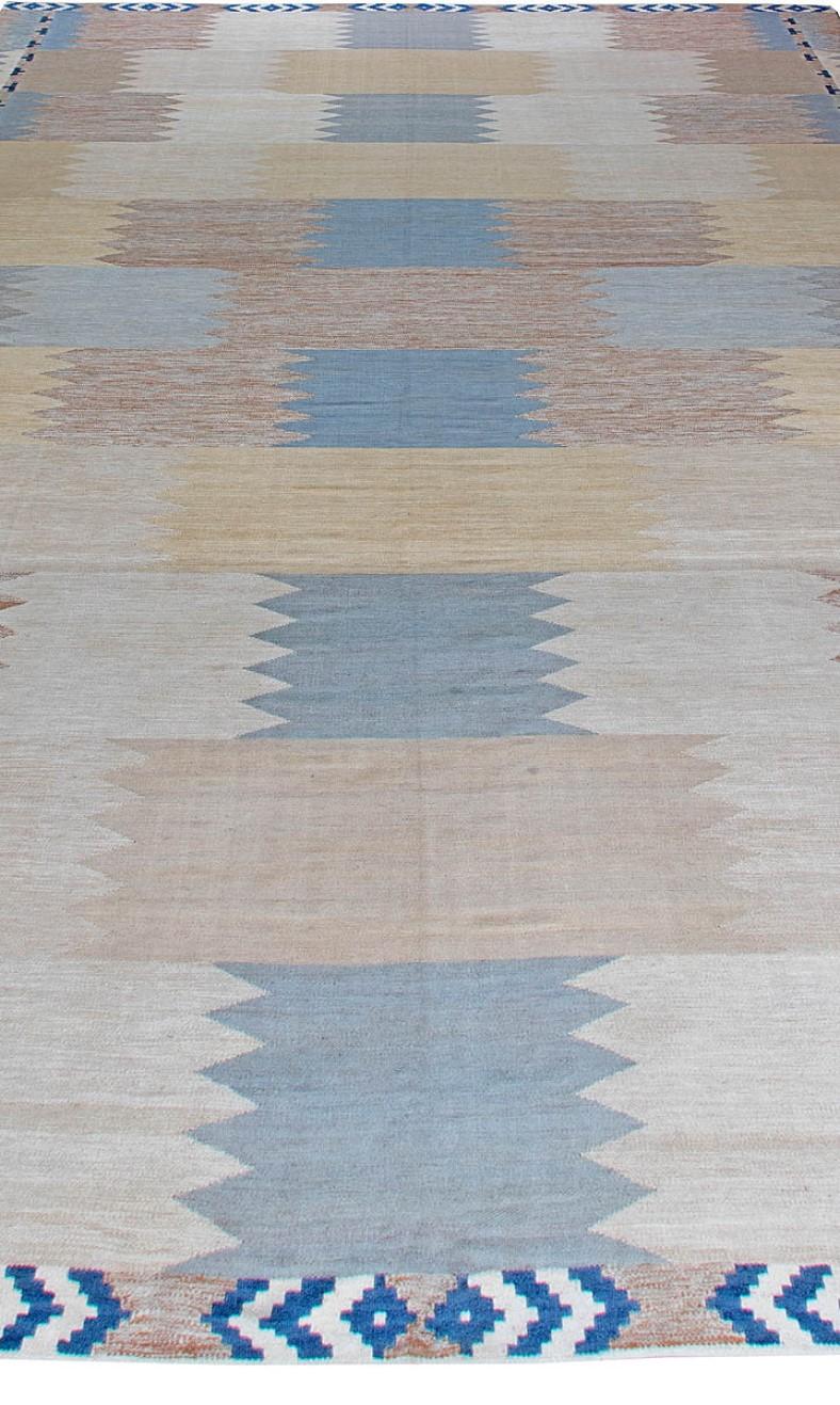Scandinavo moderno Tappeto in lana a trama piatta dal design svedese contemporaneo di Doris Leslie Blau in vendita