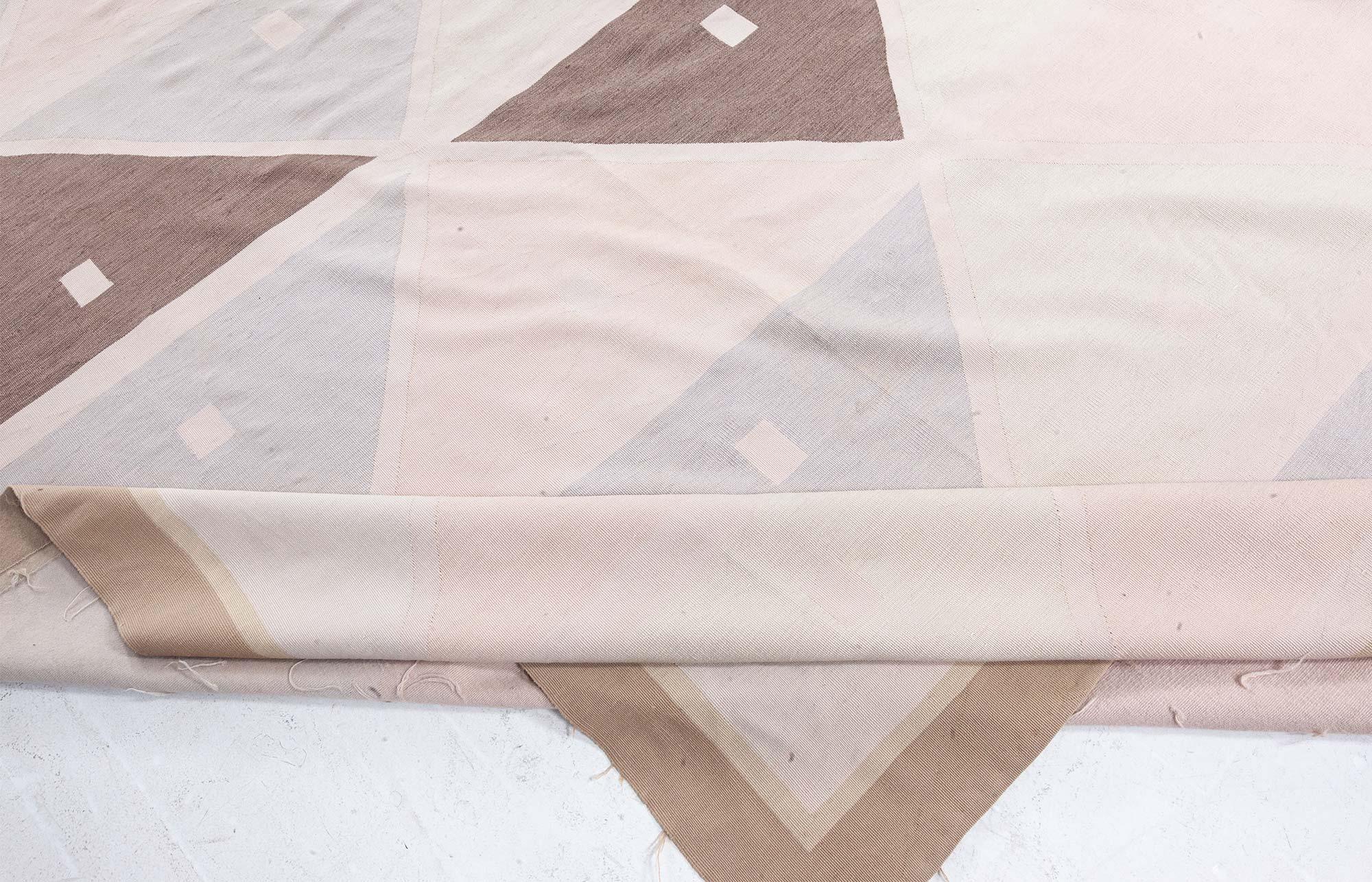 Contemporary Swedish Design Rug von Doris Leslie Blau (Handgewebt) im Angebot