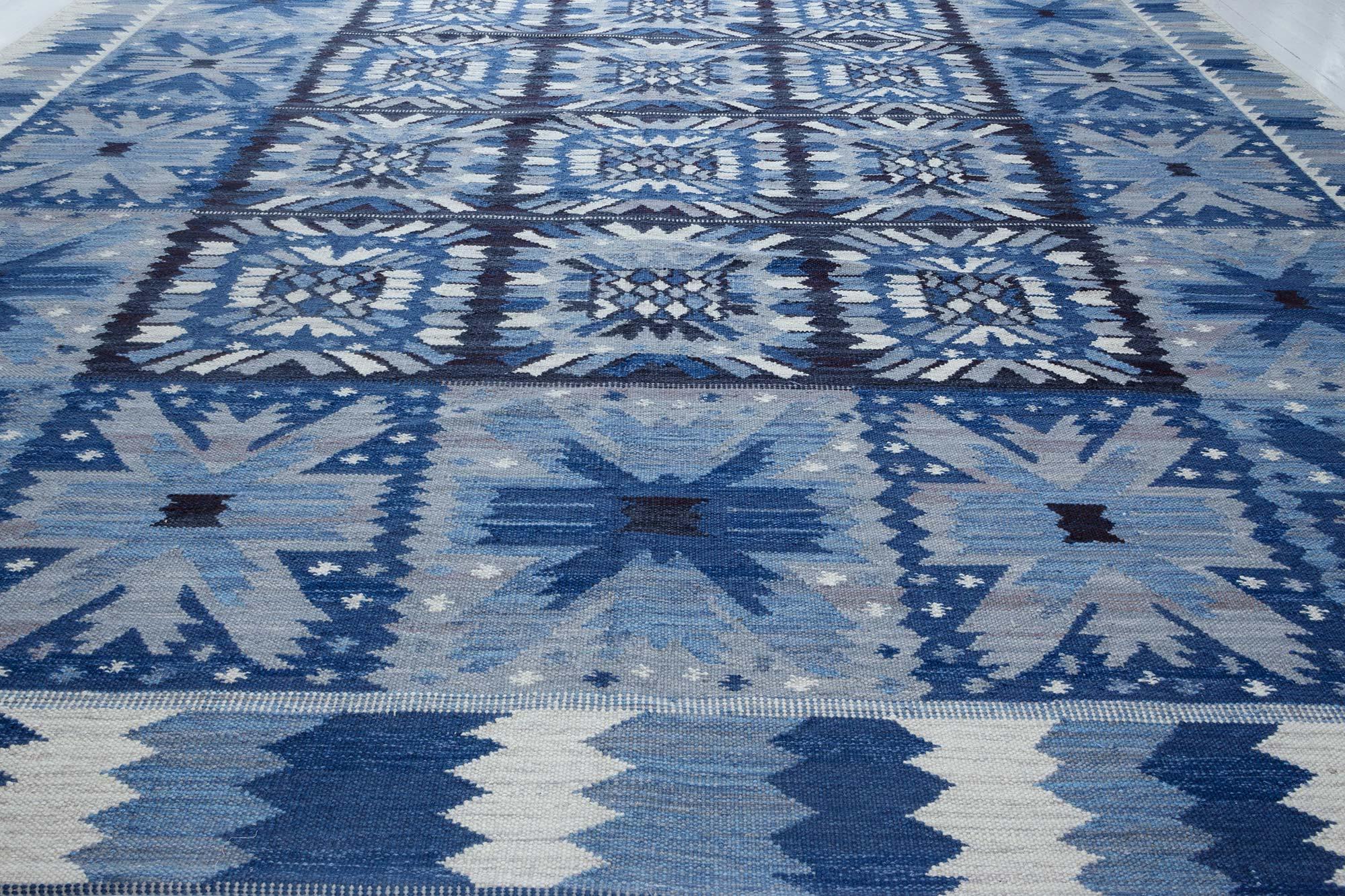 Contemporary Swedish Inspired Flat-Weave Rug by Doris Leslie Blau In New Condition For Sale In New York, NY