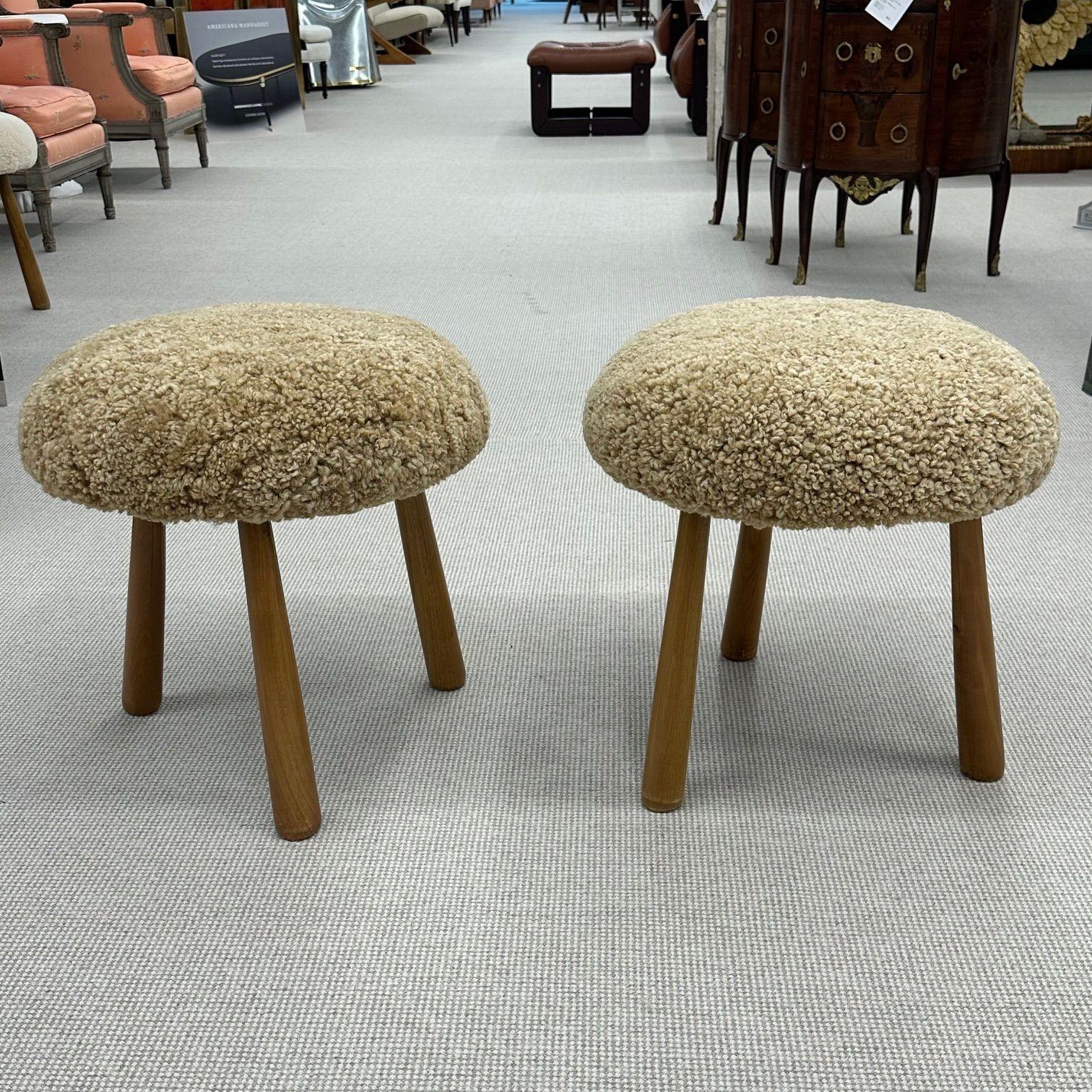 Two Contemporary Sheepskin Foot stools, Ottomans, Swedish Modern, Shearling
Contemporary organic form tri-pod footstools or ottomans. New, comfortable foam cushioning and 17 mm high quality Australian curly sheepskin. Overall form and design