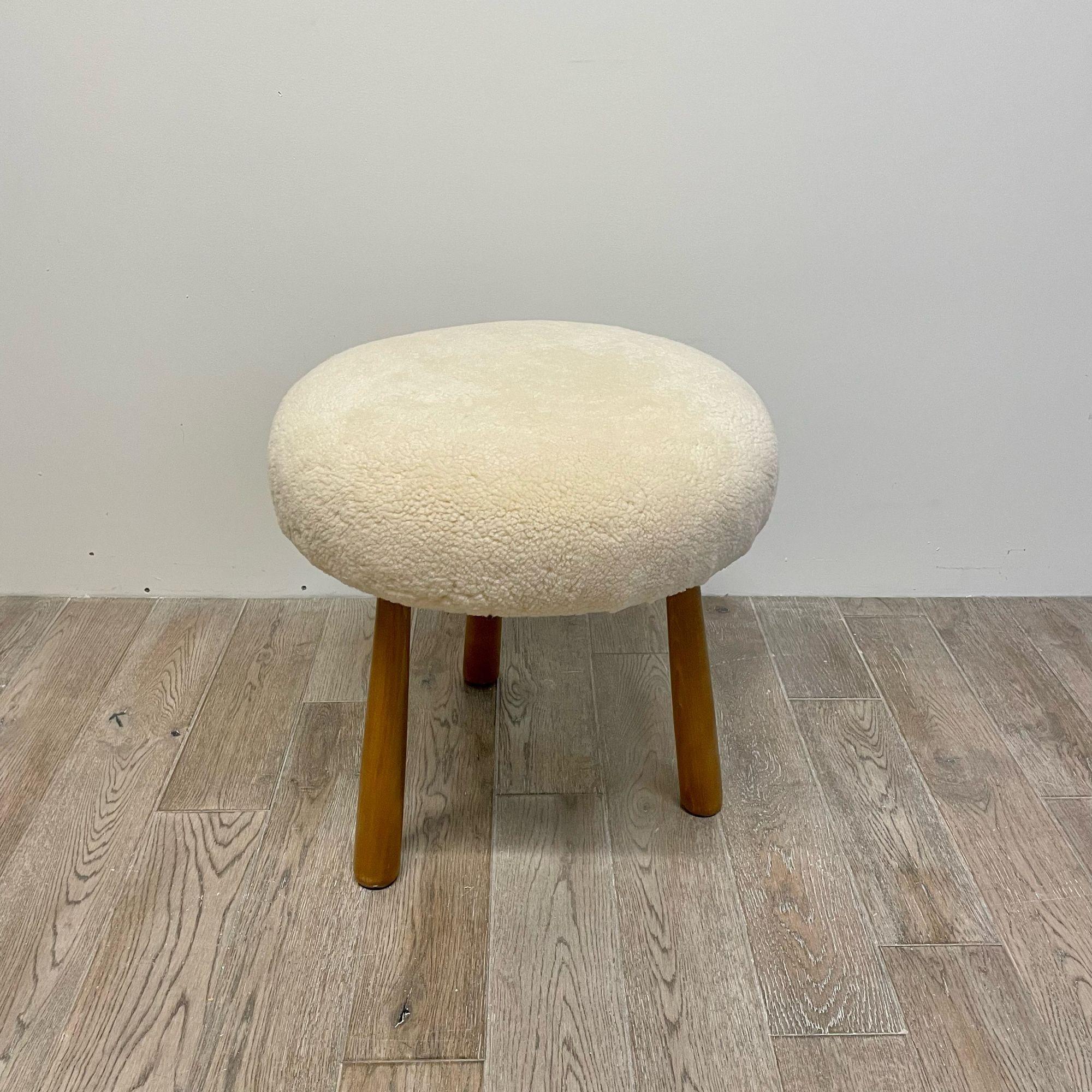 Mid-Century Modern Contemporary Swedish Modern Style Sheepskin Footstool / Ottoman, Beige For Sale