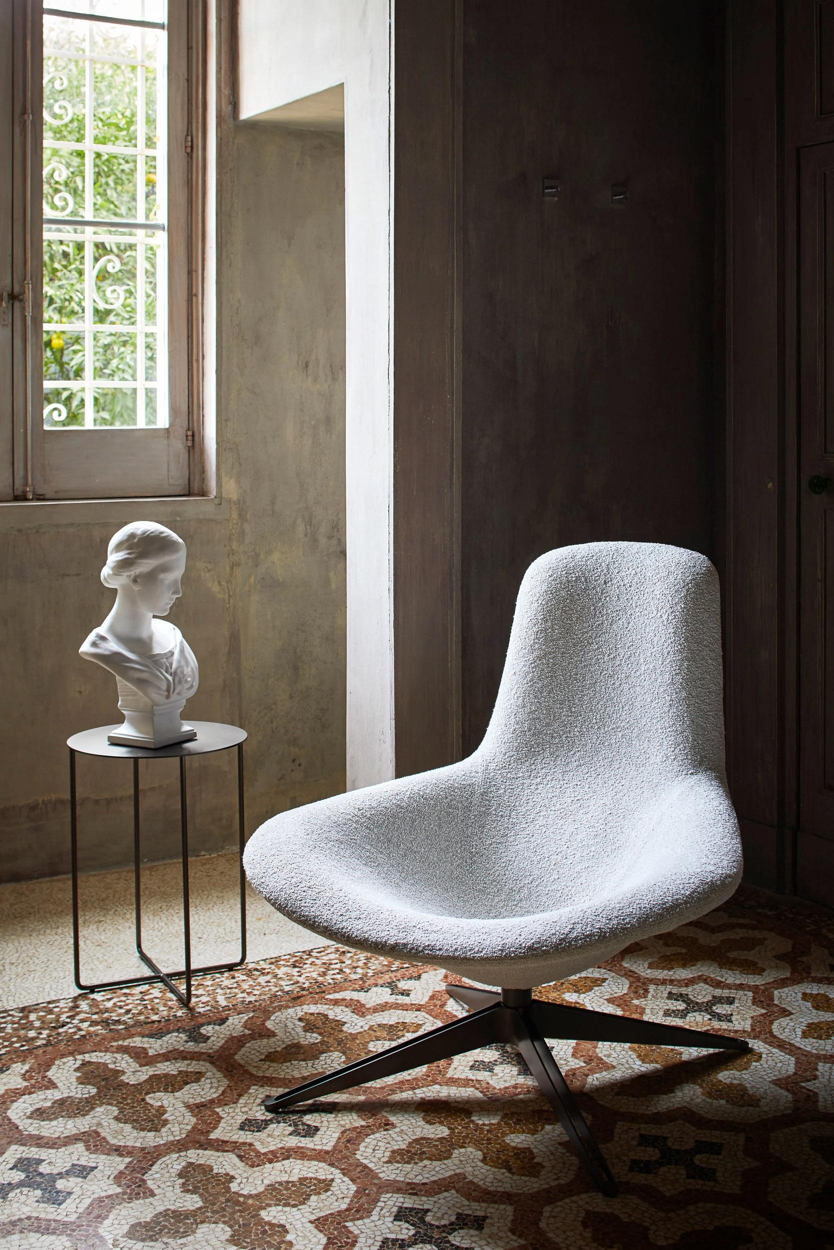 Organic Modern Contemporary Swivel Armchair 'Medea' by Amura Lab For Sale