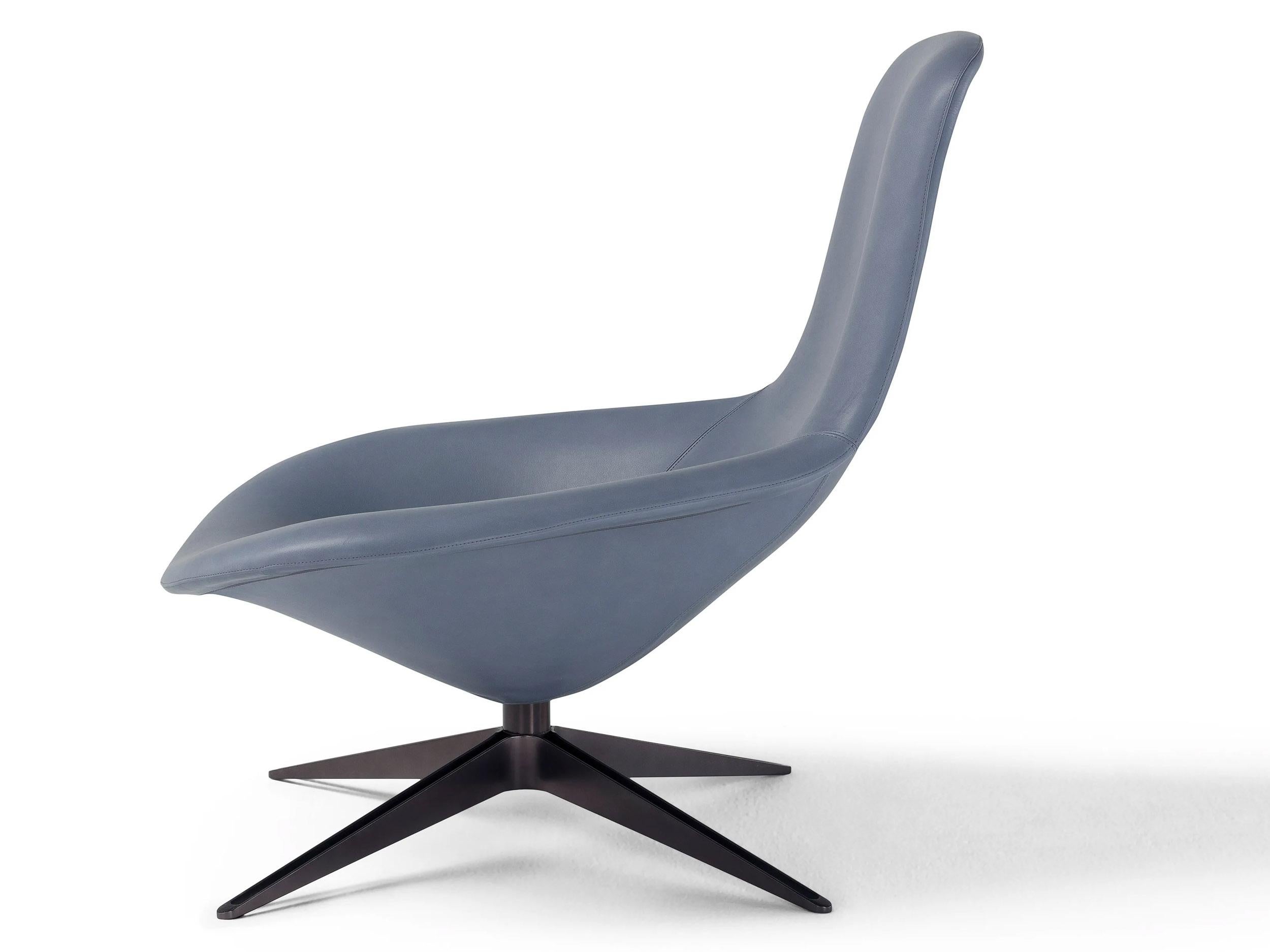 Zeitgenössischer drehbarer Sessel „Medea“ von Amura Lab, Leder im Angebot 4
