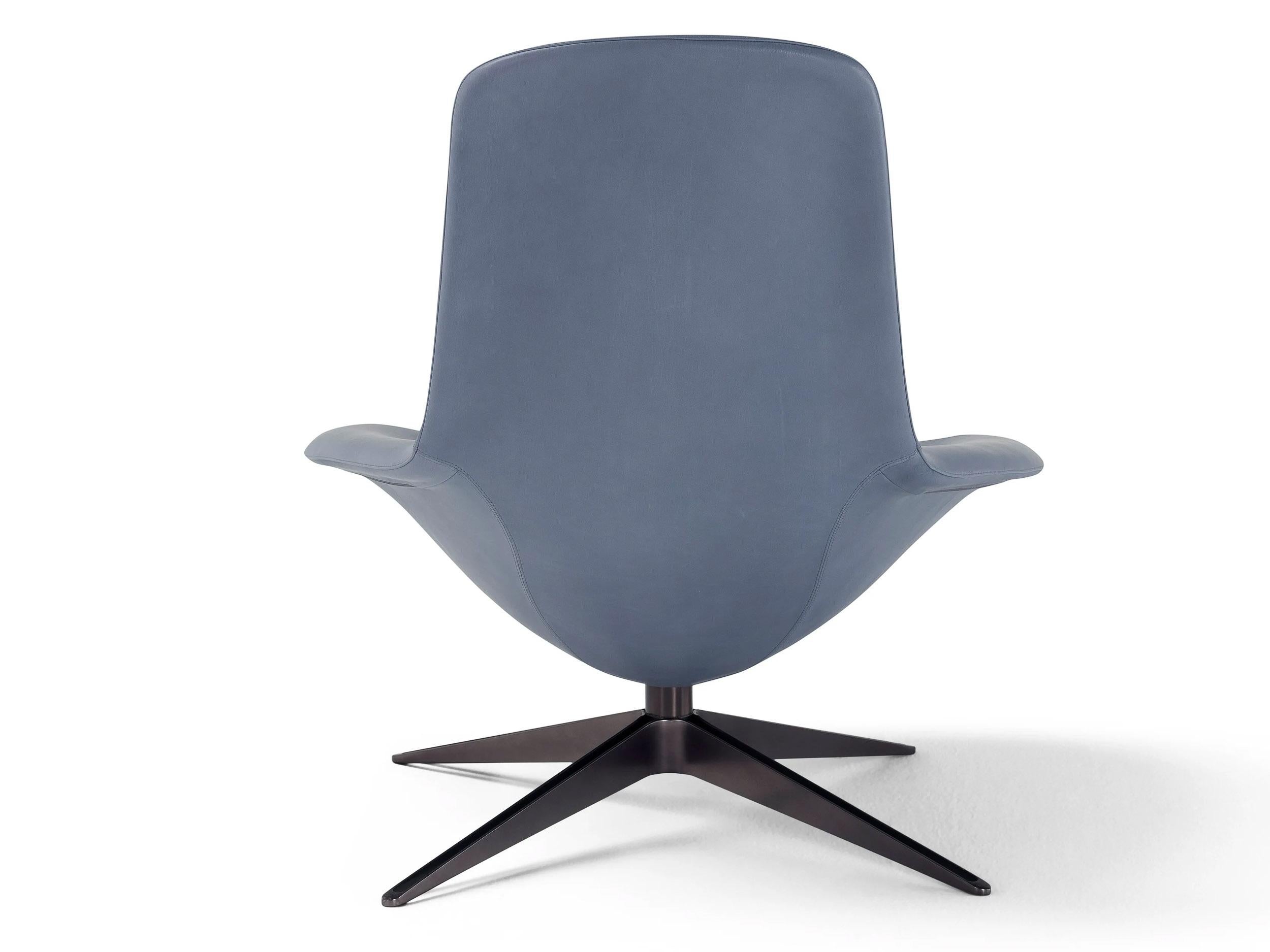 Zeitgenössischer drehbarer Sessel „Medea“ von Amura Lab, Leder im Angebot 5
