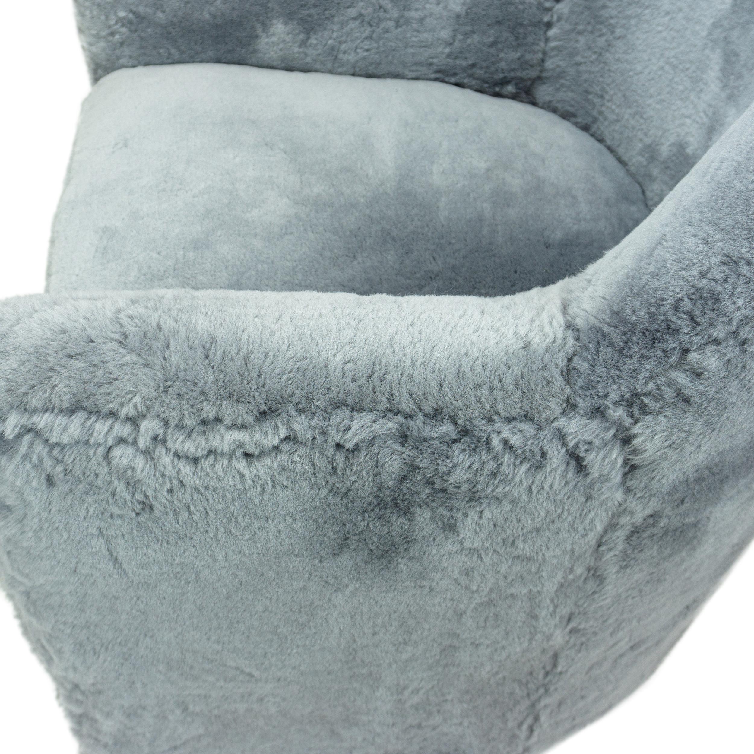 Contemporary Swivel Chair in Blue Gray Shearling For Sale 12