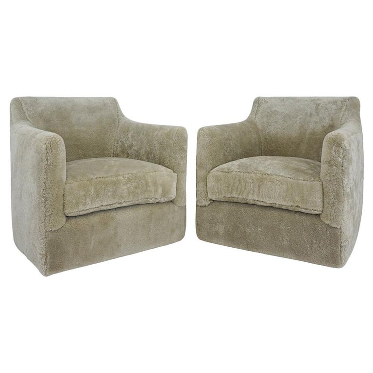 Contemporary Swivel Chair in Shearling at 1stdibs