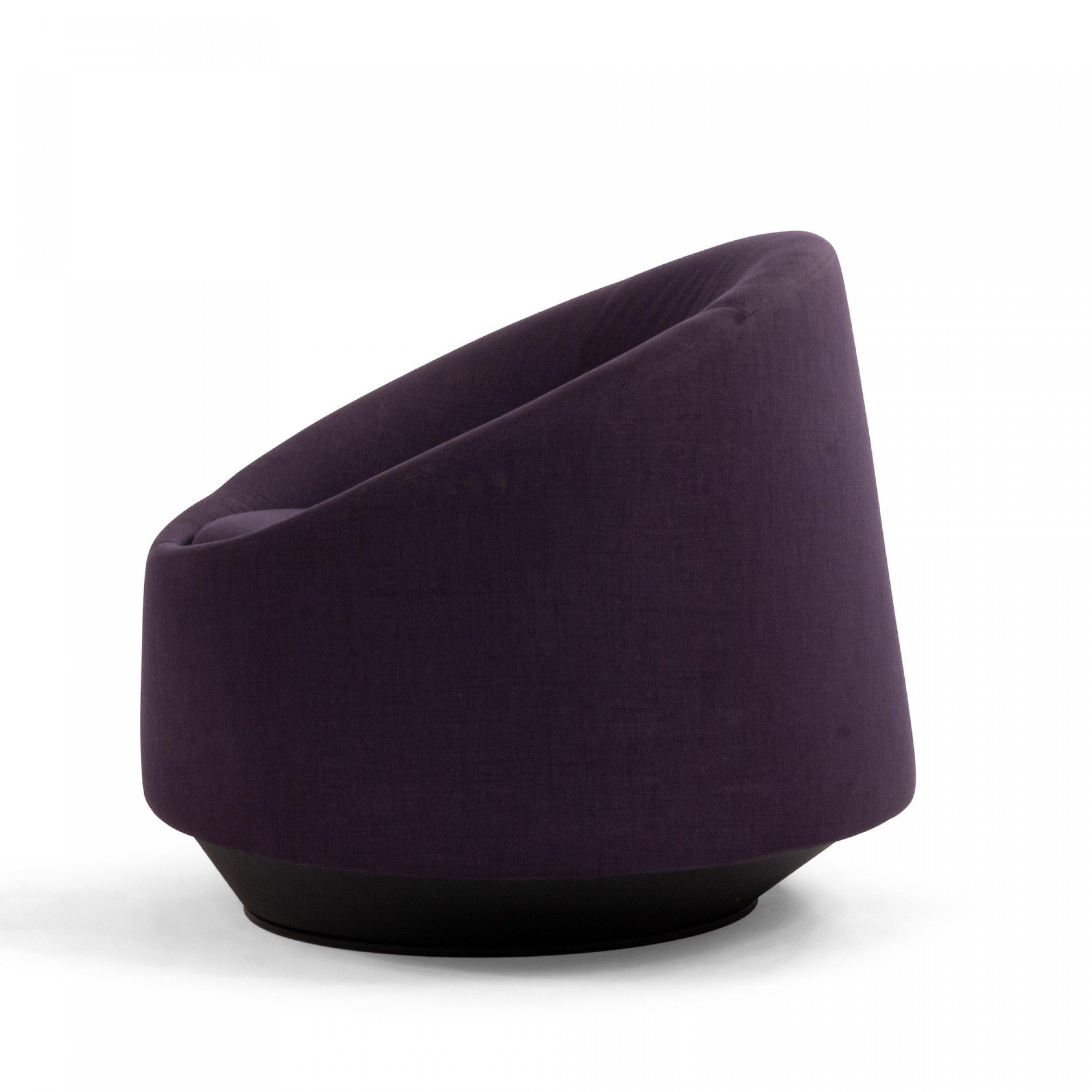 Contemporary Swiveling Purple Arm Chair In Good Condition For Sale In New York, NY