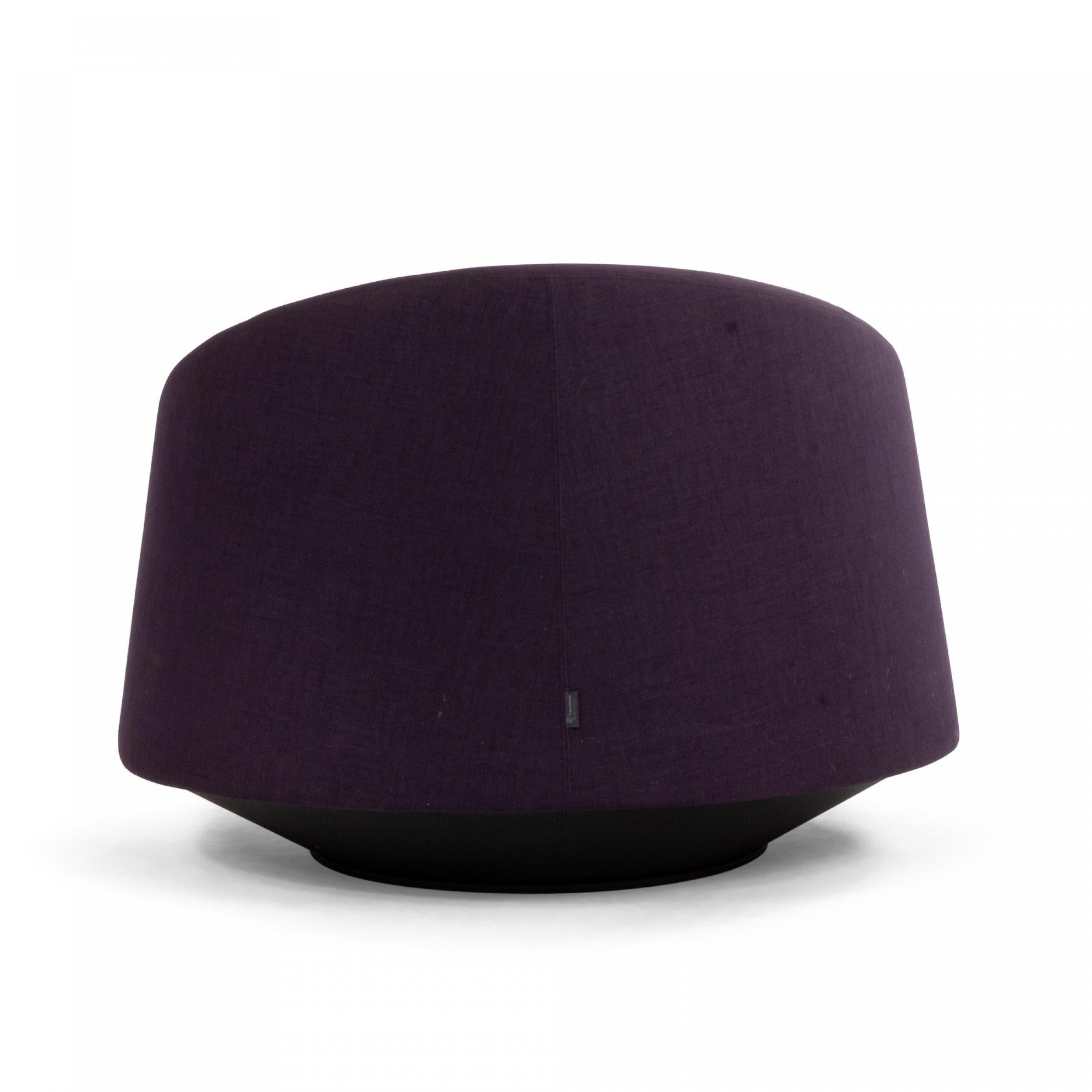 Contemporary Swiveling Purple Armchair In Good Condition For Sale In Queens, NY