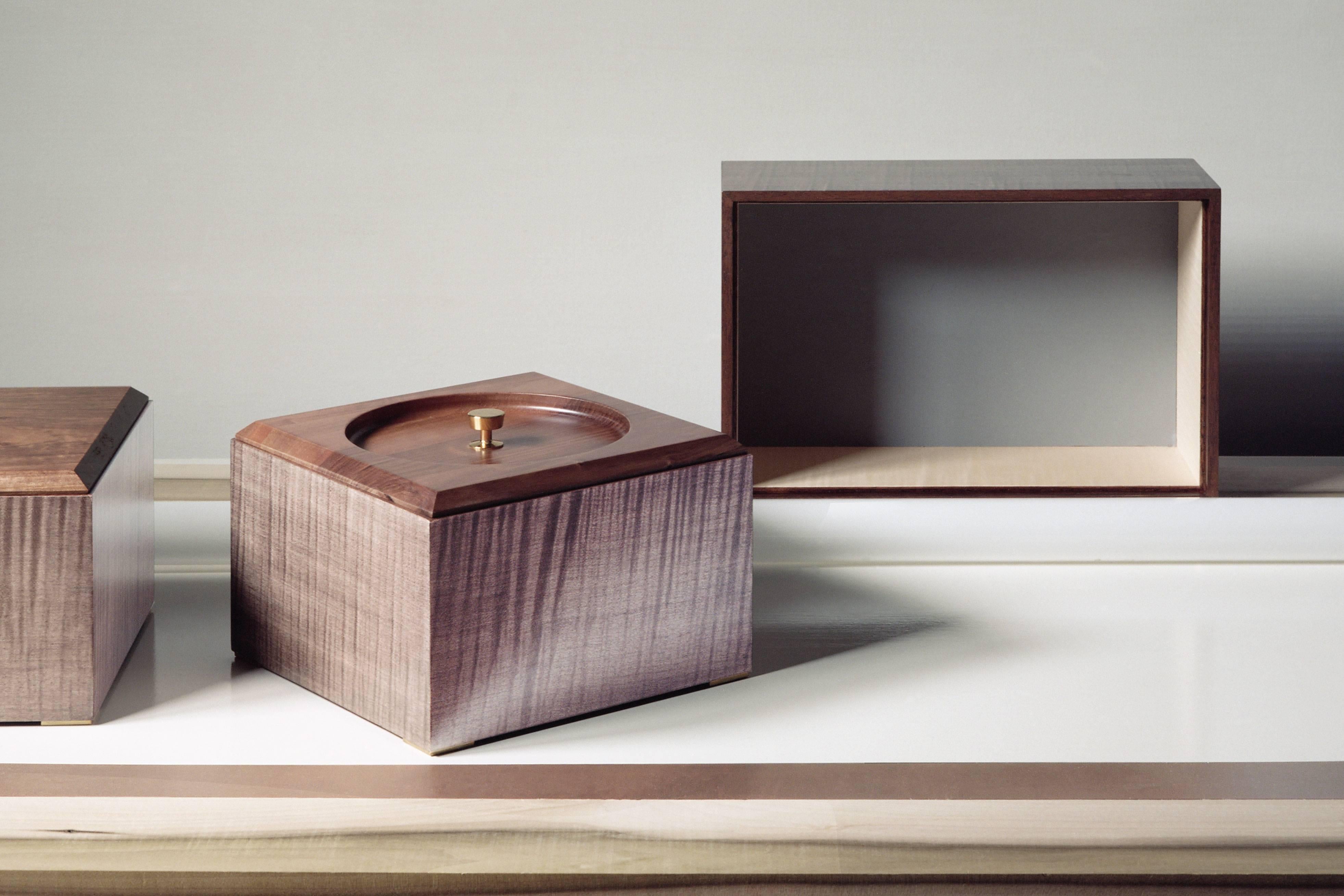 Hand-Crafted Contemporary Sycamore and Brass Modern Minimalist Wood Box For Sale